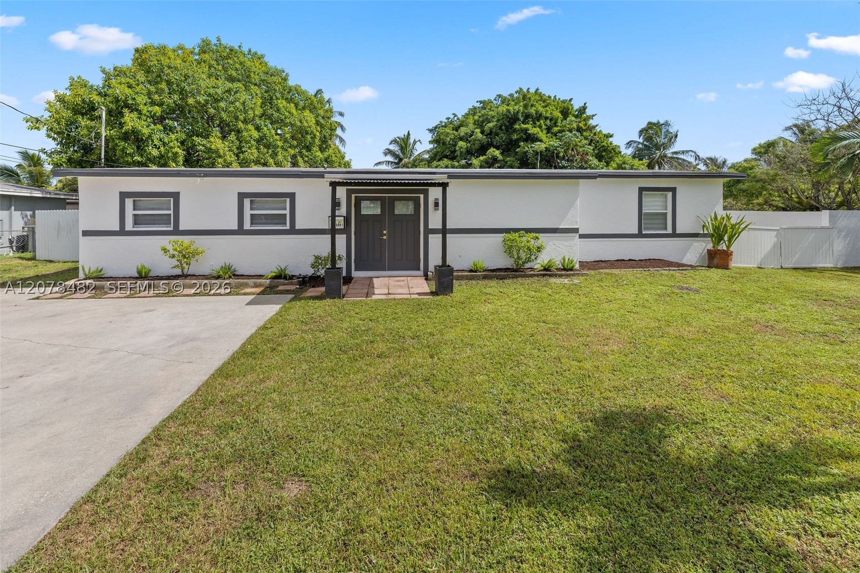 10901 SW 47th Ter, Miami FL 33165