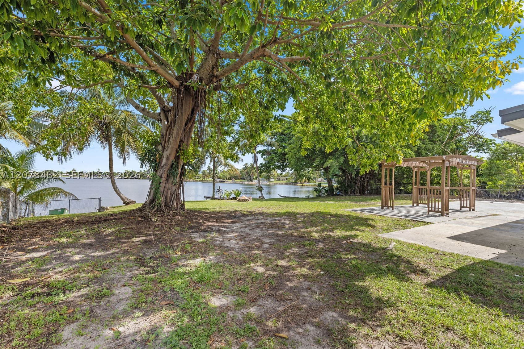 10901 SW 47th Ter, Miami FL 33165