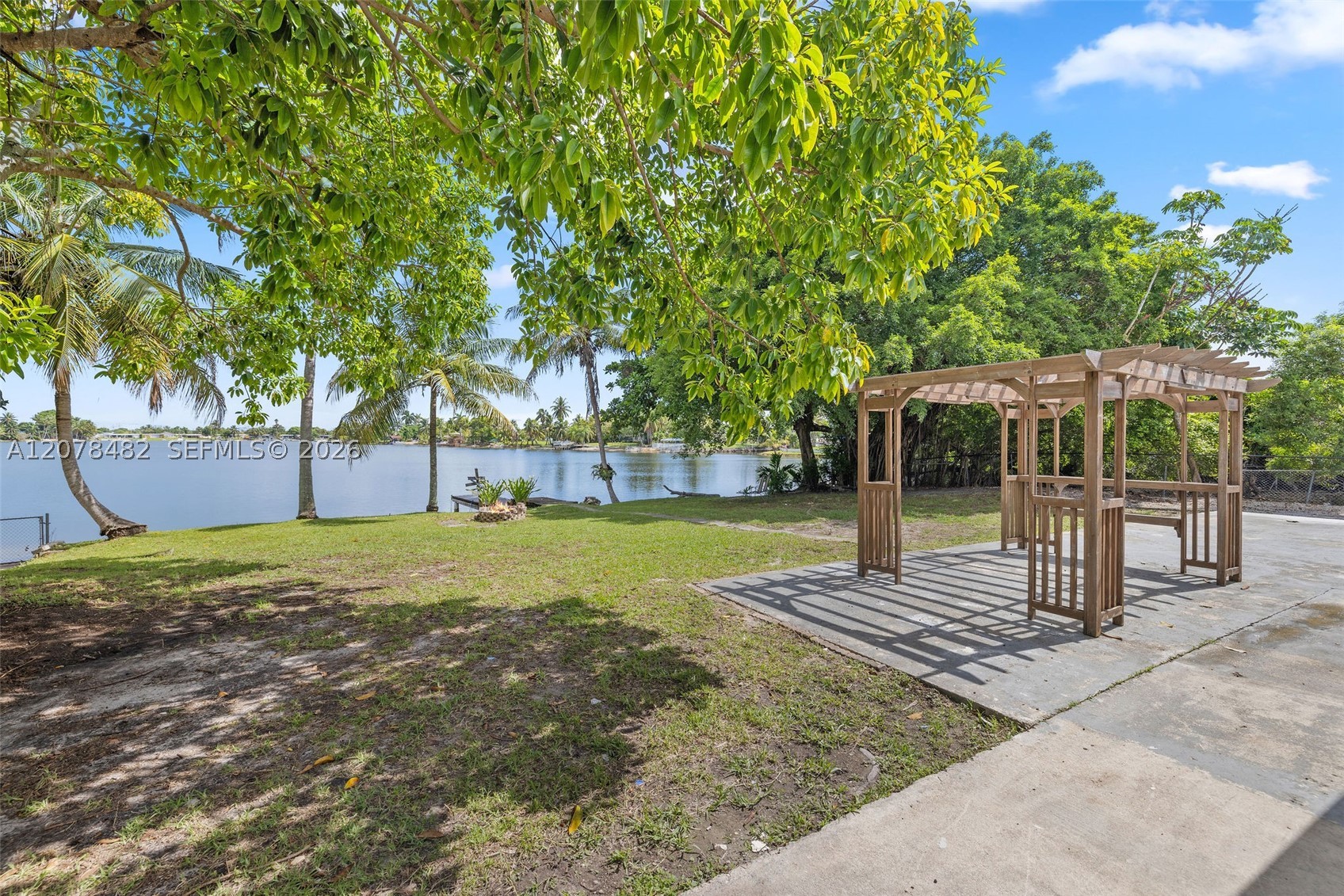10901 SW 47th Ter, Miami FL 33165