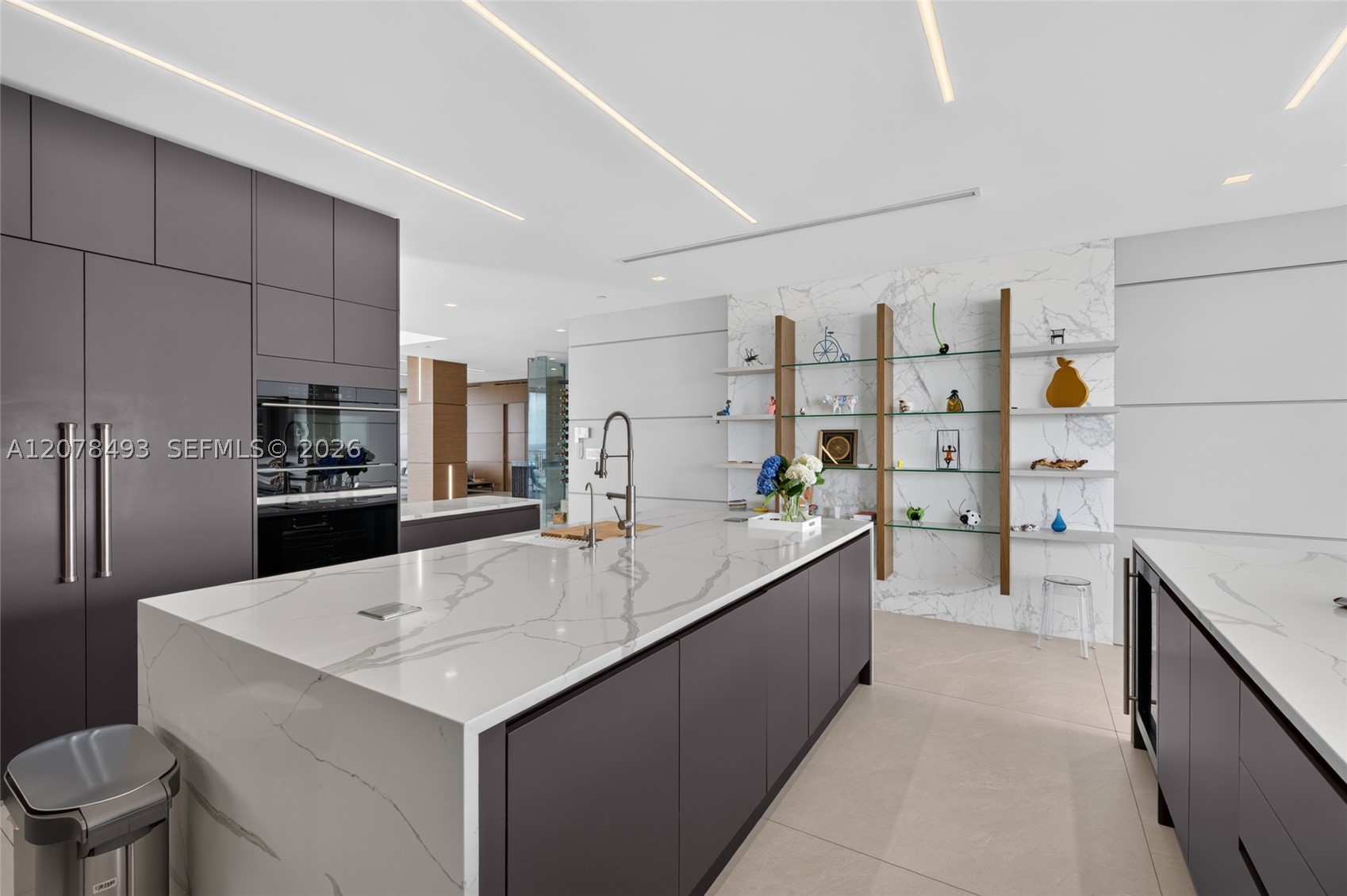 920 Intracoastal Dr #PH2, Fort Lauderdale FL 33304