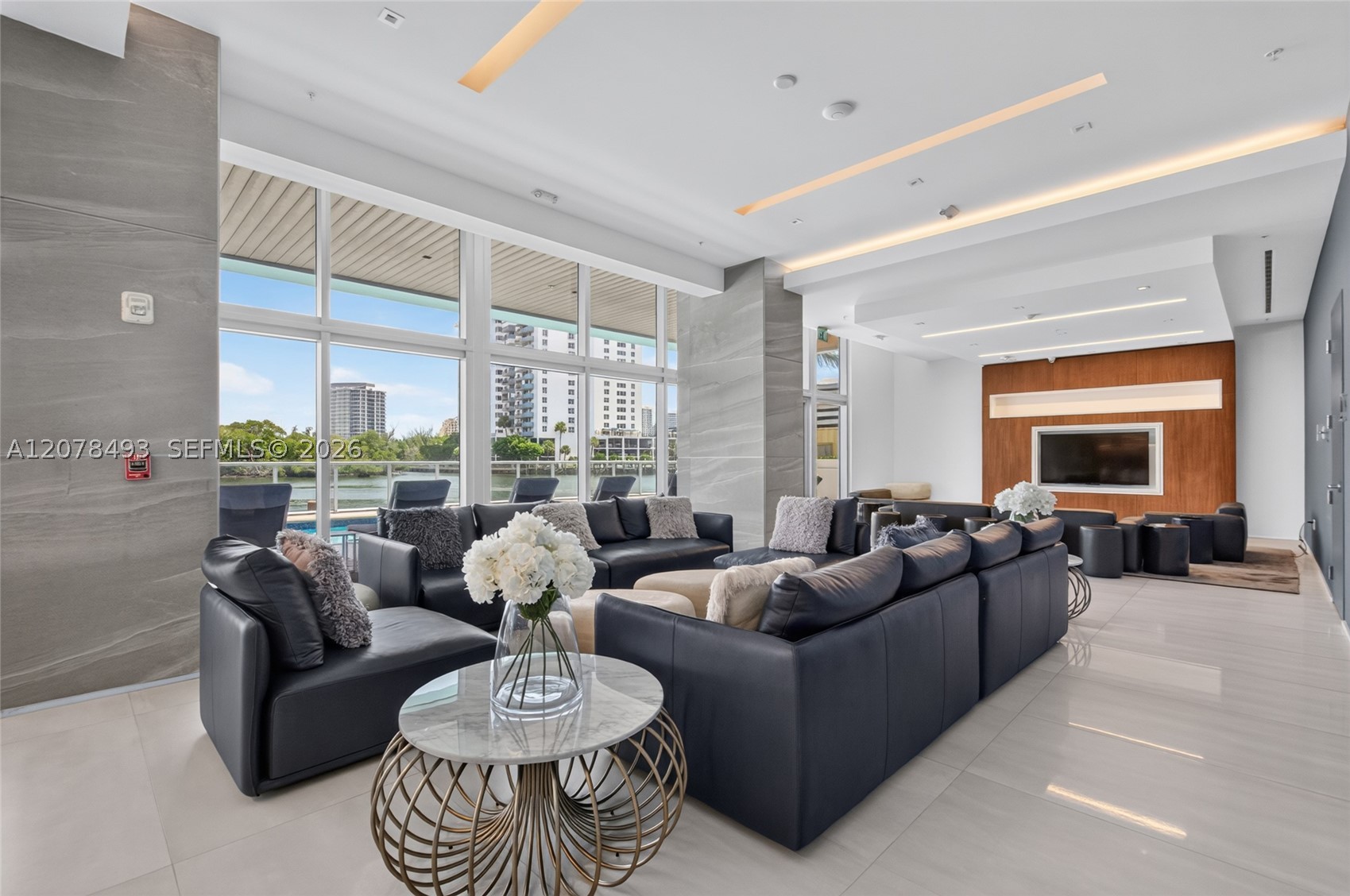 920 Intracoastal Dr #PH2, Fort Lauderdale FL 33304