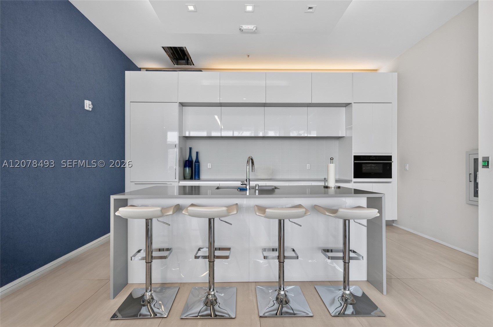 920 Intracoastal Dr #PH2, Fort Lauderdale FL 33304