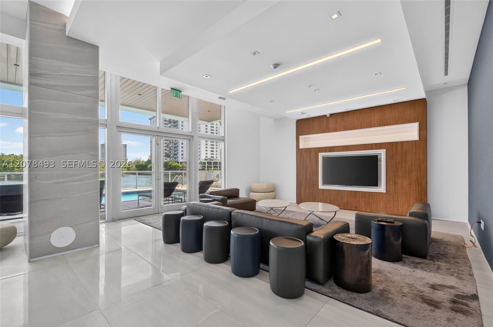 920 Intracoastal Dr #PH2, Fort Lauderdale FL 33304