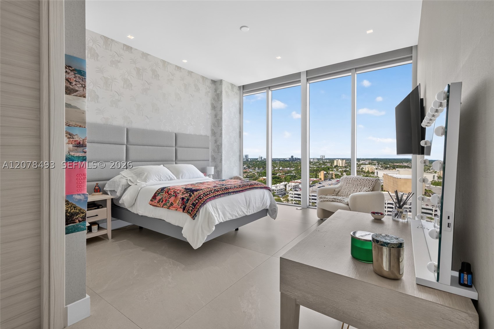 920 Intracoastal Dr #PH2, Fort Lauderdale FL 33304