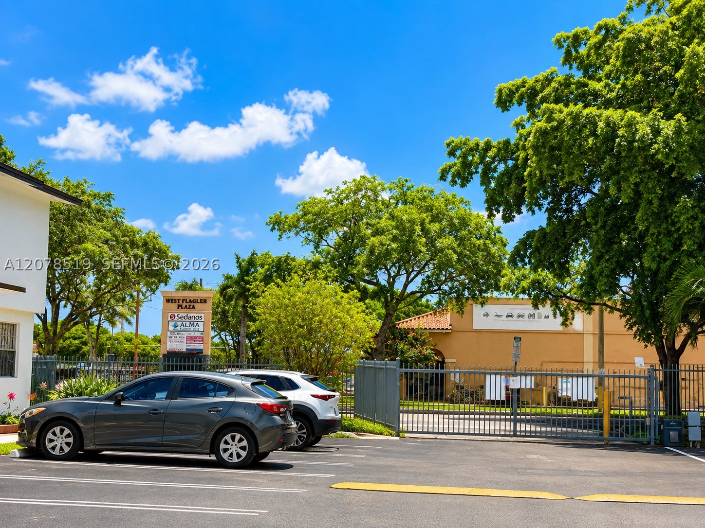10850 W Flagler St #D314, Sweetwater FL 33174