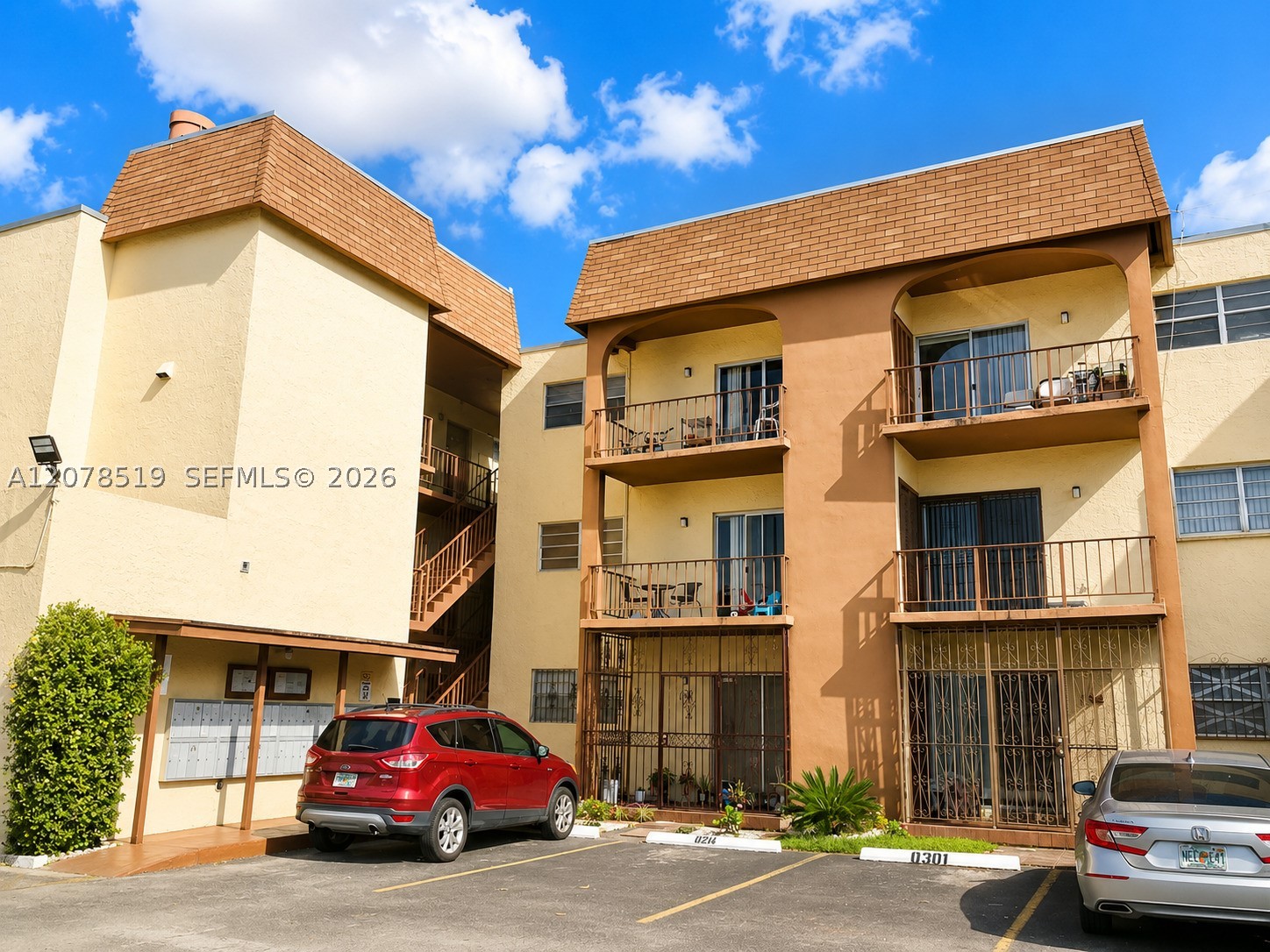 10850 W Flagler St #D314, Sweetwater FL 33174