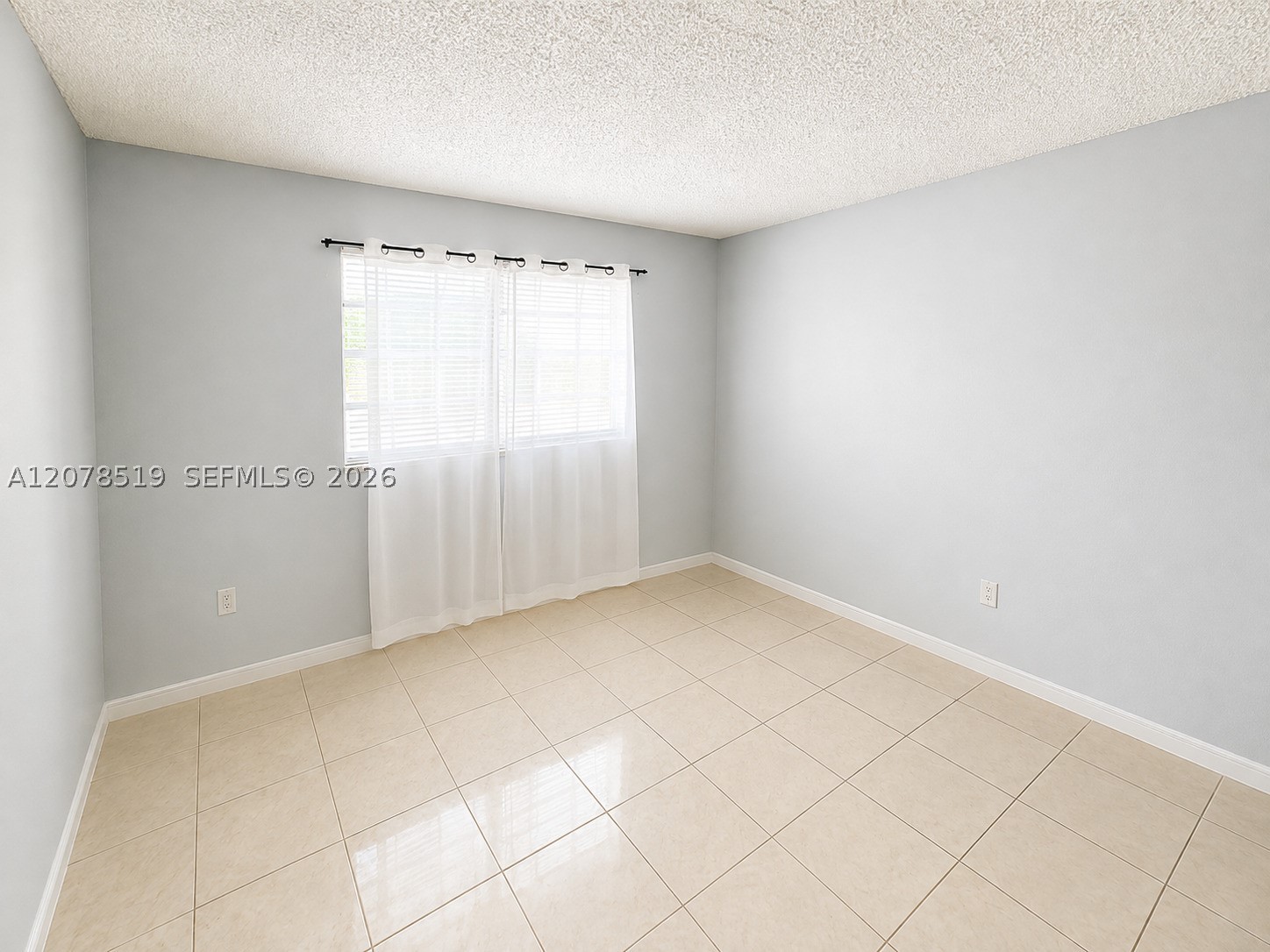 10850 W Flagler St #D314, Sweetwater FL 33174
