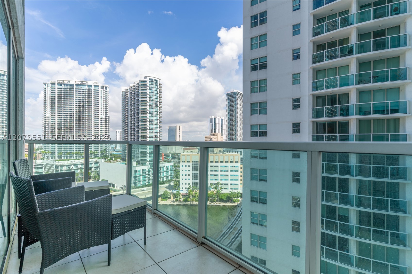 41 SE 5th St #1117, Miami FL 33131