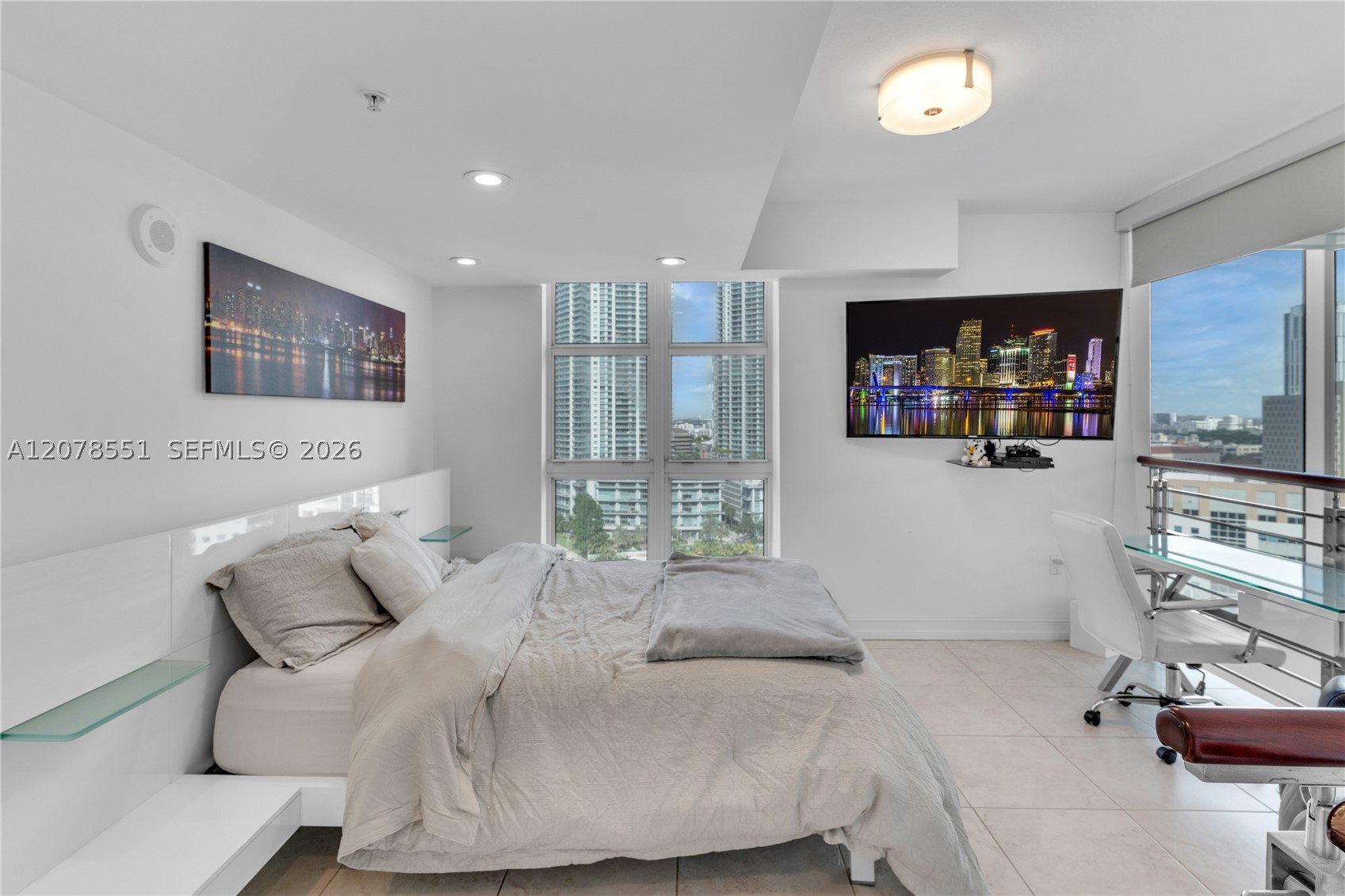 41 SE 5th St #1117, Miami FL 33131