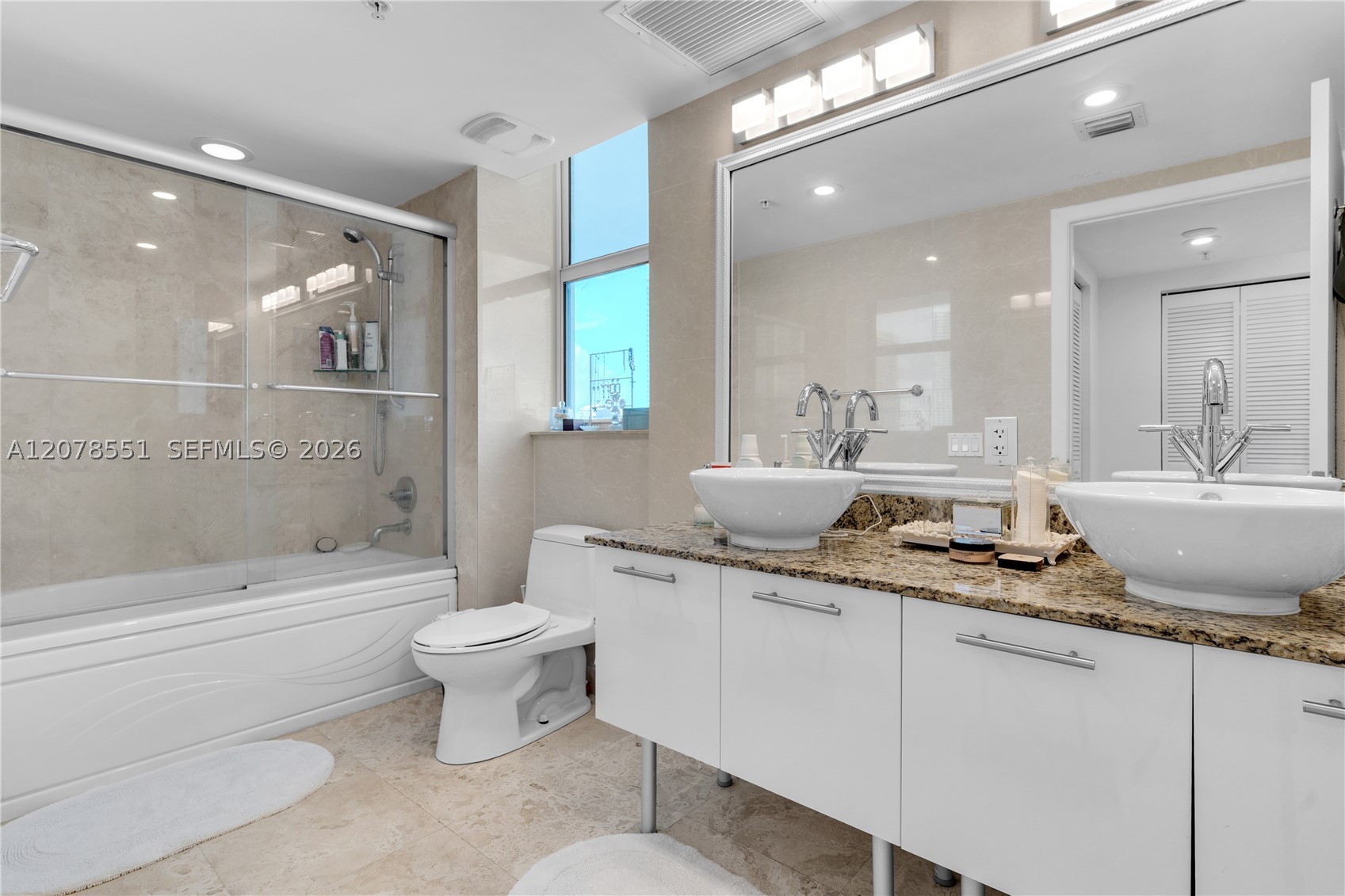 41 SE 5th St #1117, Miami FL 33131