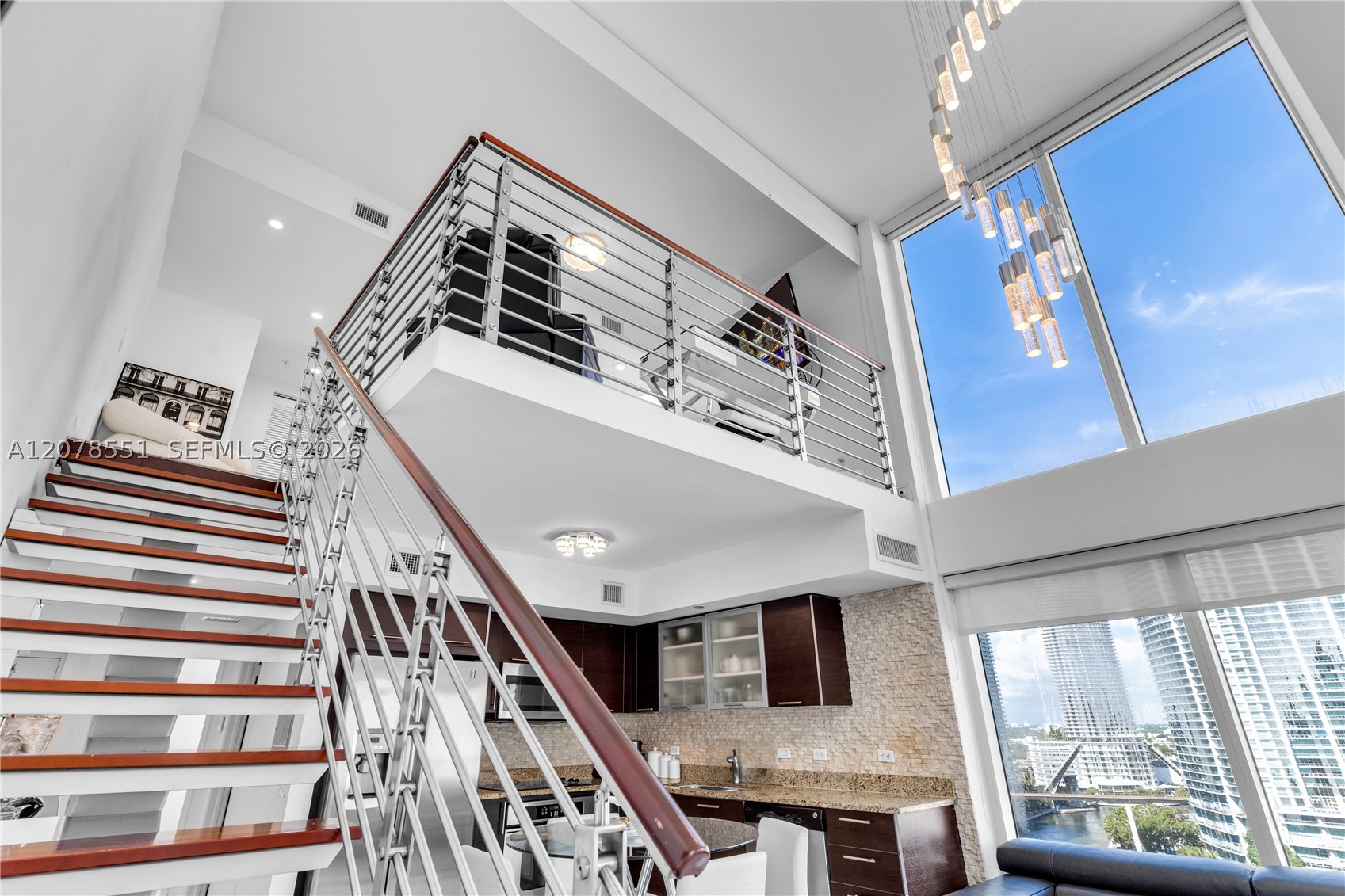 41 SE 5th St #1117, Miami FL 33131