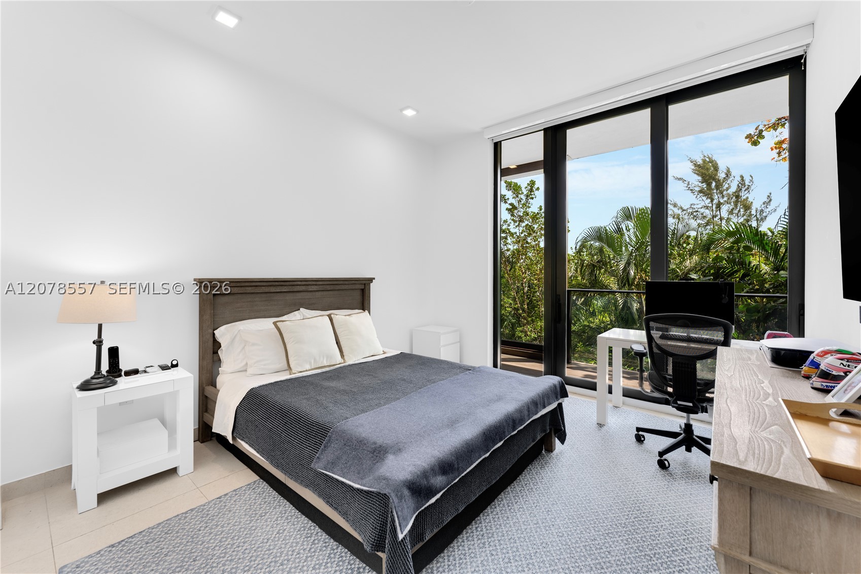 3581 E Glencoe Street #202, Miami FL 33133