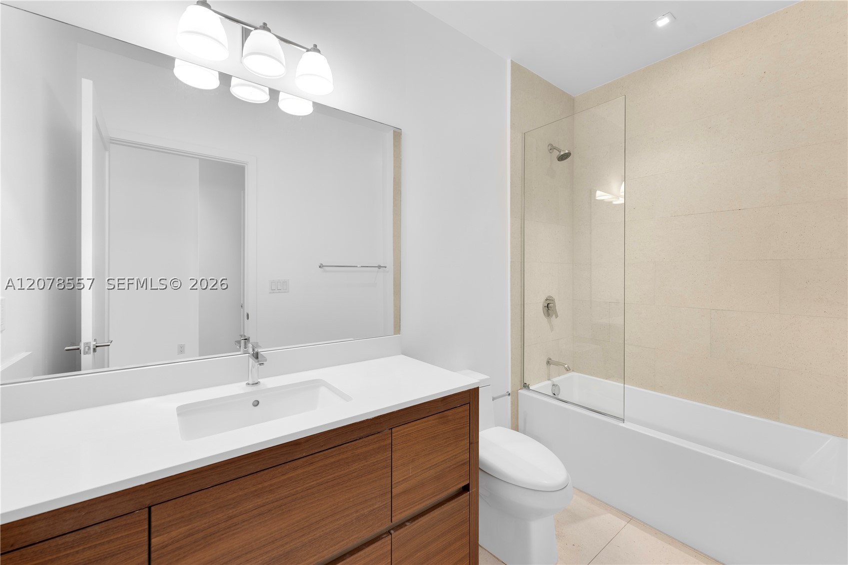 3581 E Glencoe Street #202, Miami FL 33133