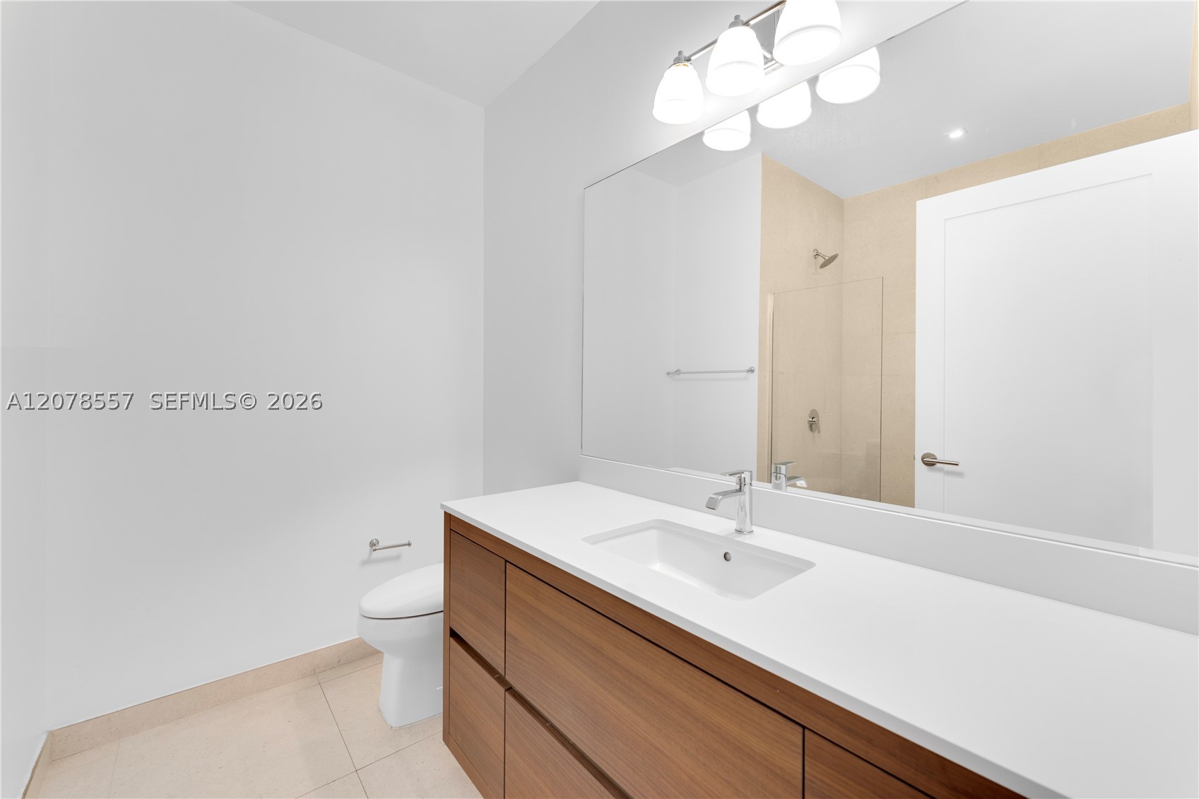 3581 E Glencoe Street #202, Miami FL 33133