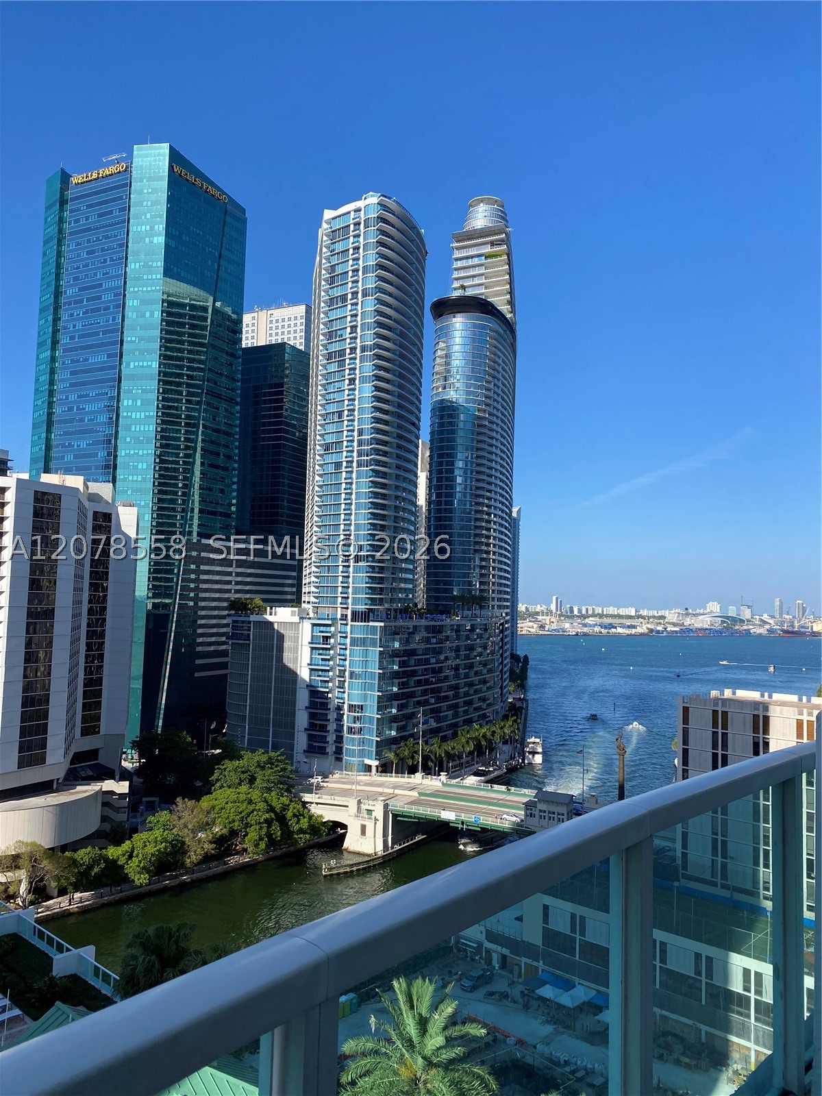 41 SE 5th St #1109, Miami FL 33131