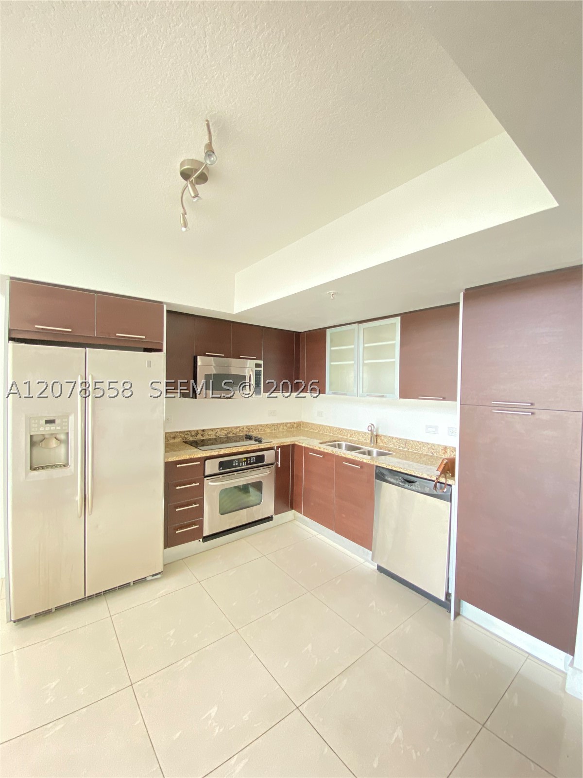 41 SE 5th St #1109, Miami FL 33131