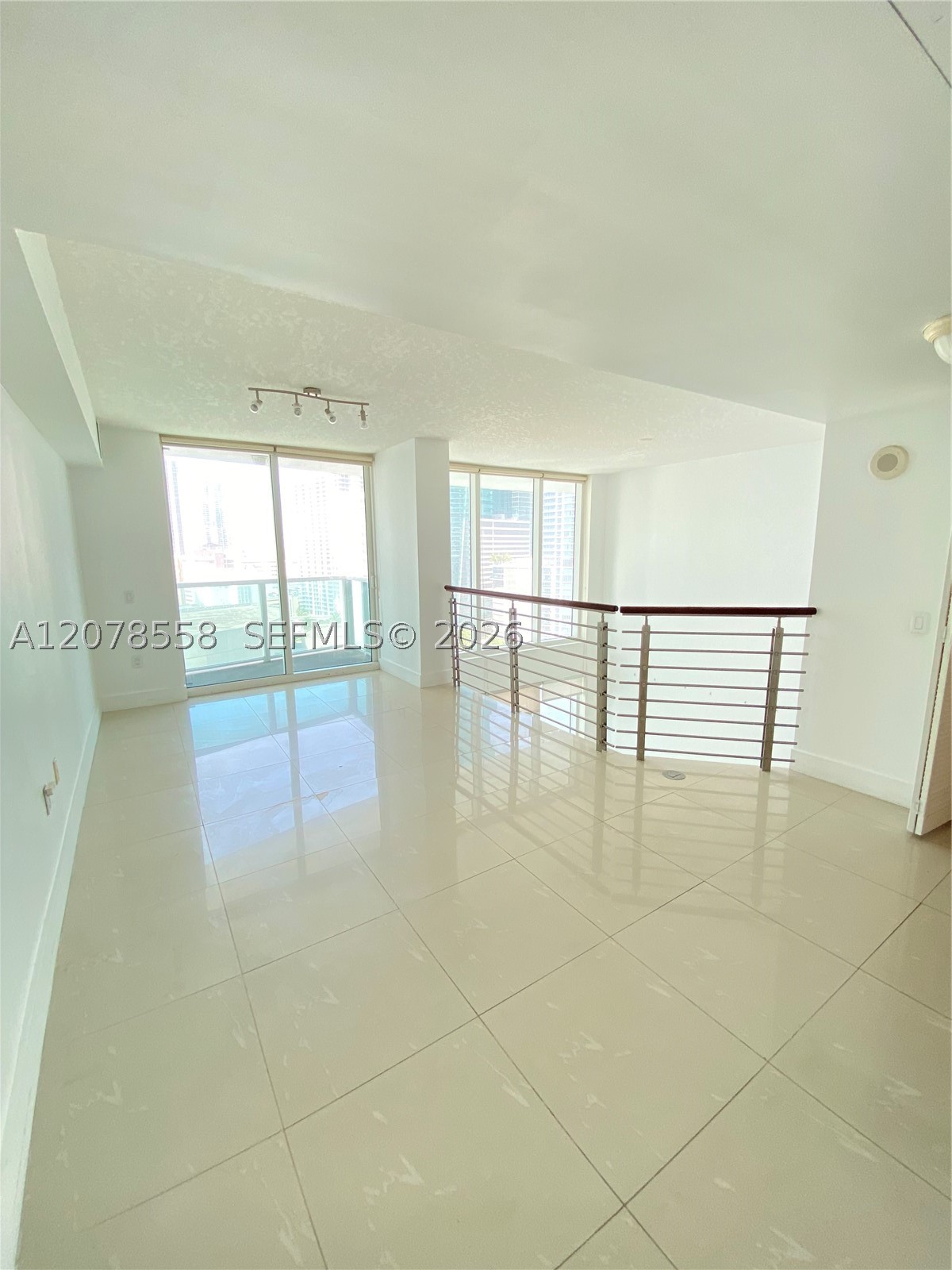 41 SE 5th St #1109, Miami FL 33131