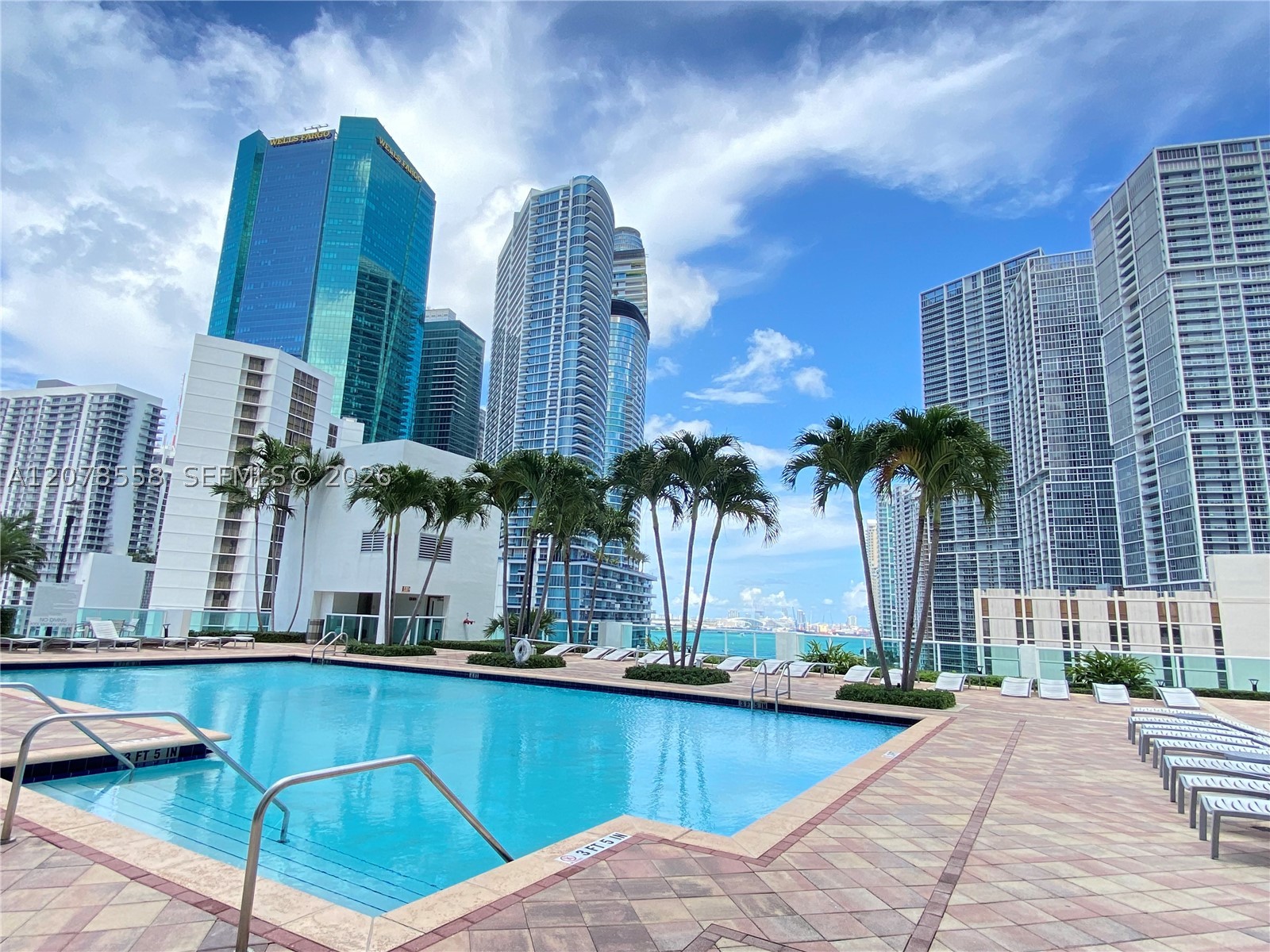 41 SE 5th St #1109, Miami FL 33131