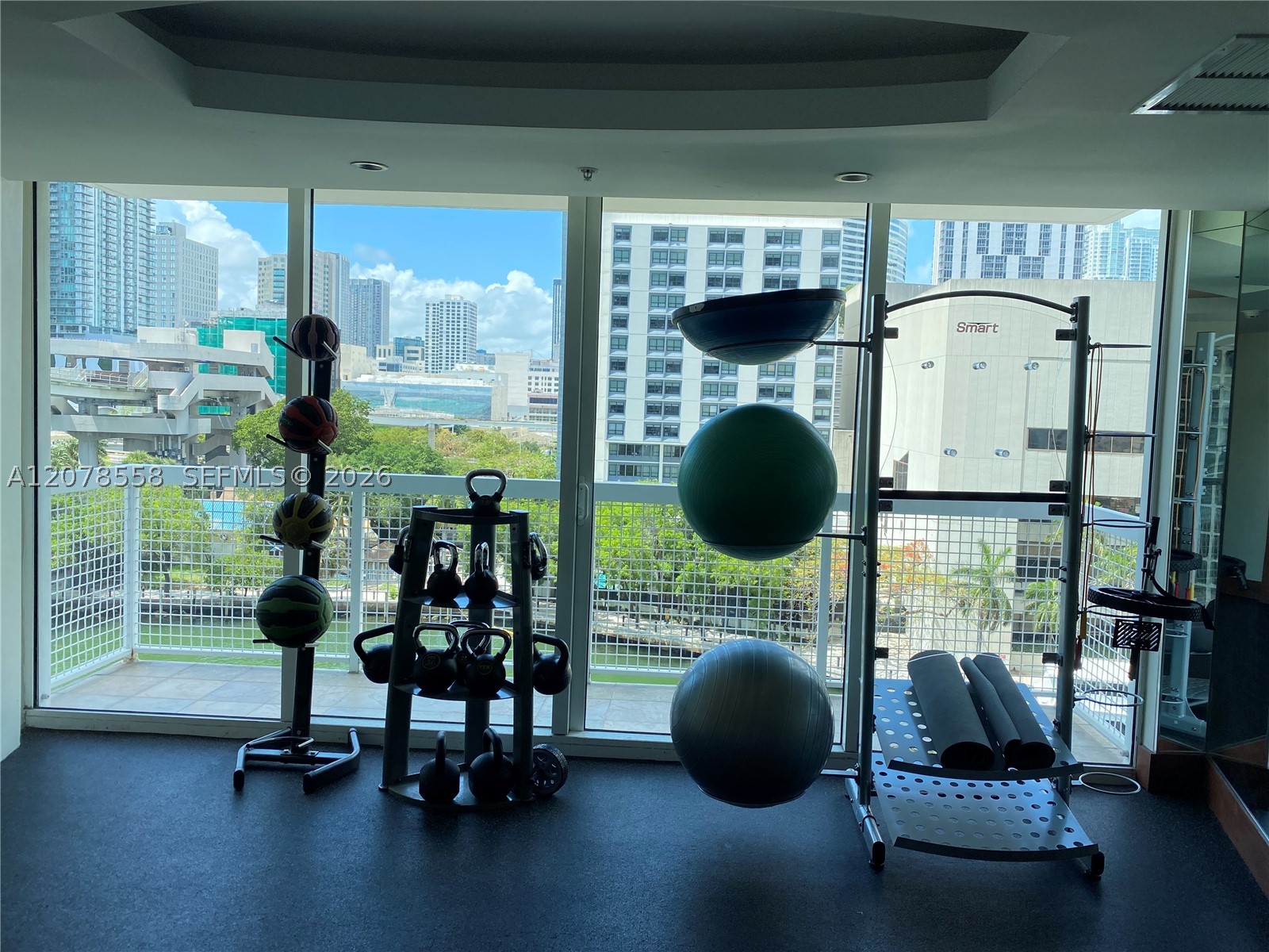 41 SE 5th St #1109, Miami FL 33131