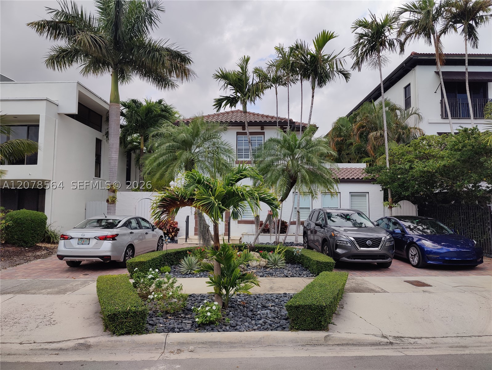 1823 S Bayshore Ln, Miami FL 33133