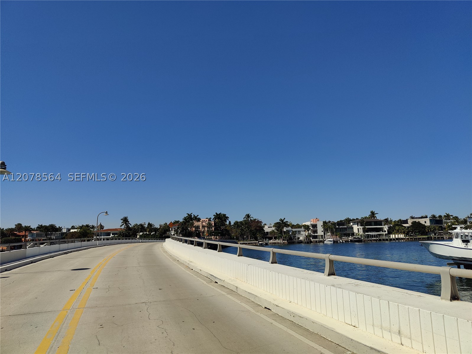 1823 S Bayshore Ln, Miami FL 33133