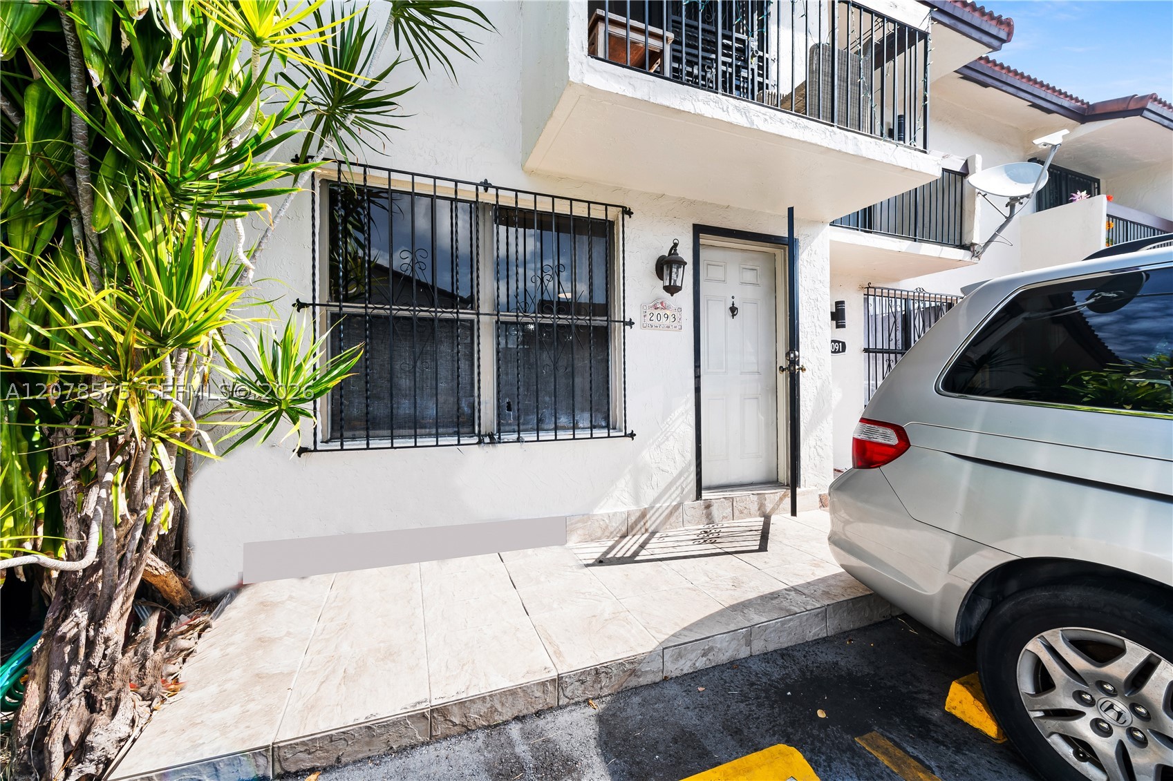 2093 W 54th Ter #38, Hialeah FL 33016