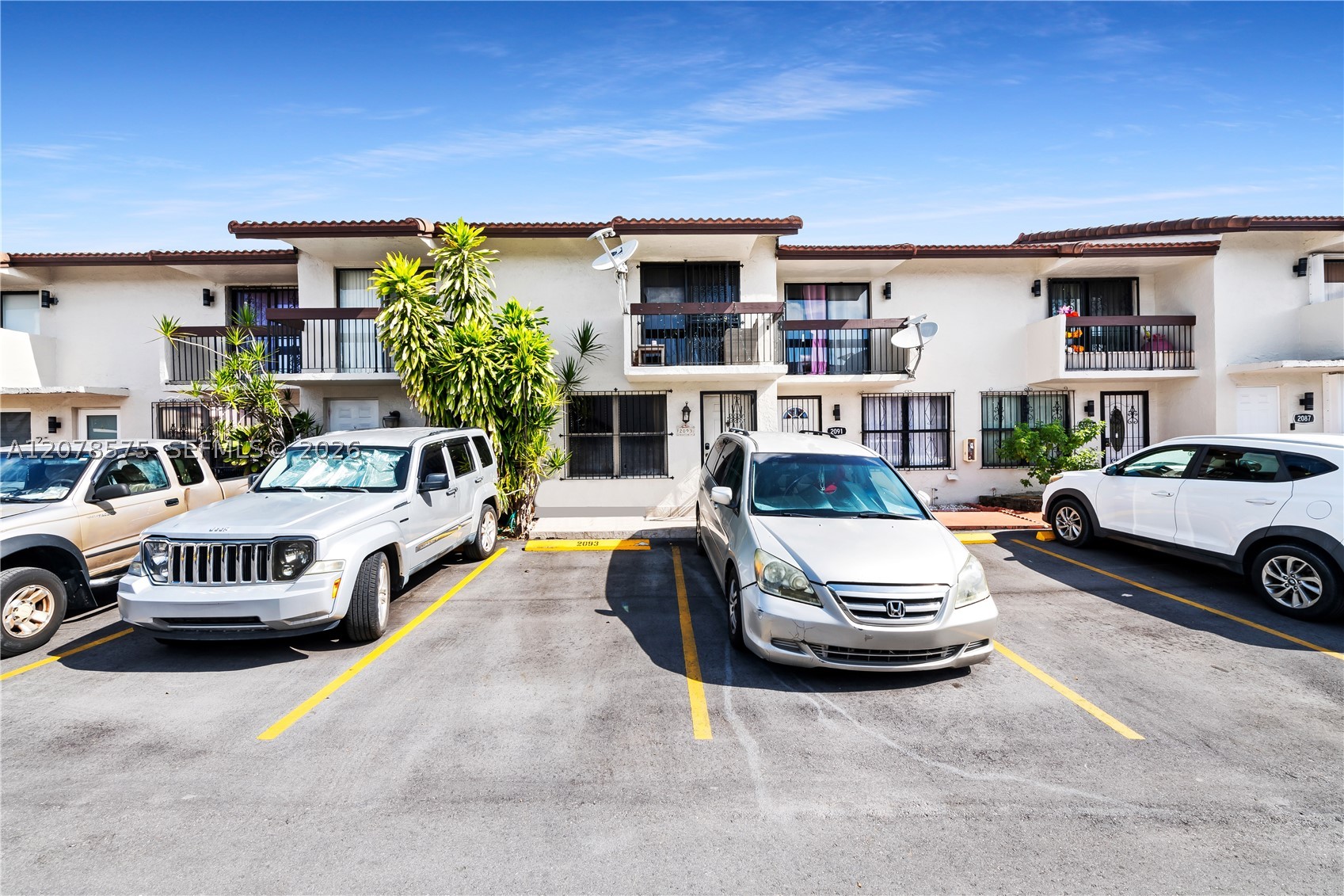 2093 W 54th Ter #38, Hialeah FL 33016