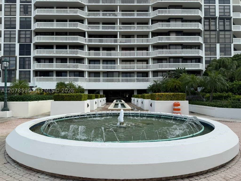 1000 W Island Blvd #1010, Aventura FL 33160