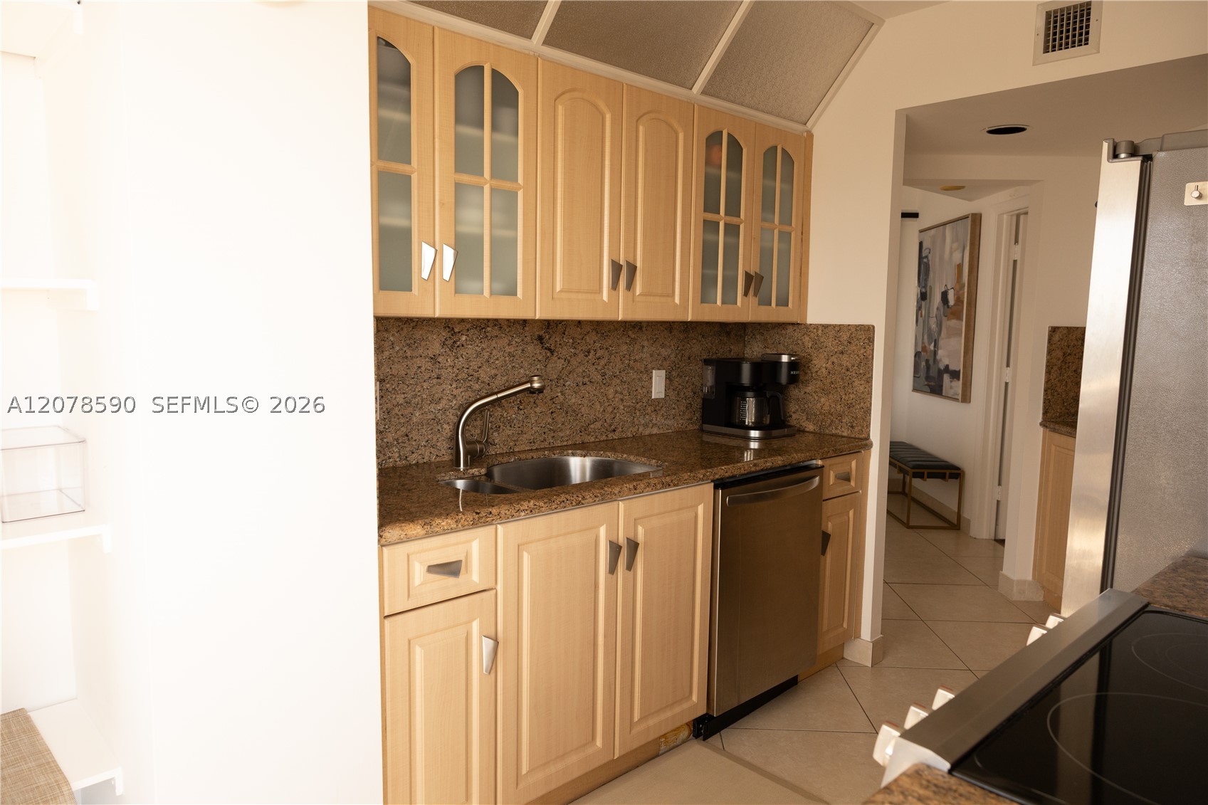 1000 W Island Blvd #1010, Aventura FL 33160