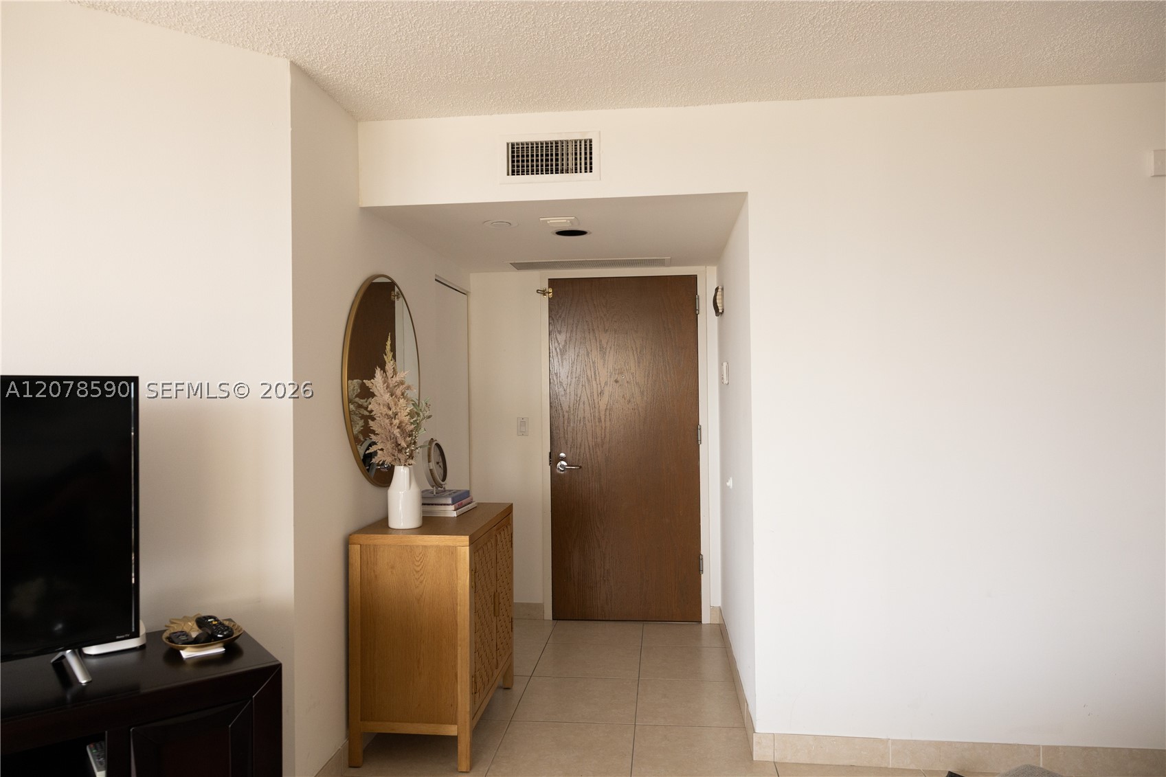 1000 W Island Blvd #1010, Aventura FL 33160