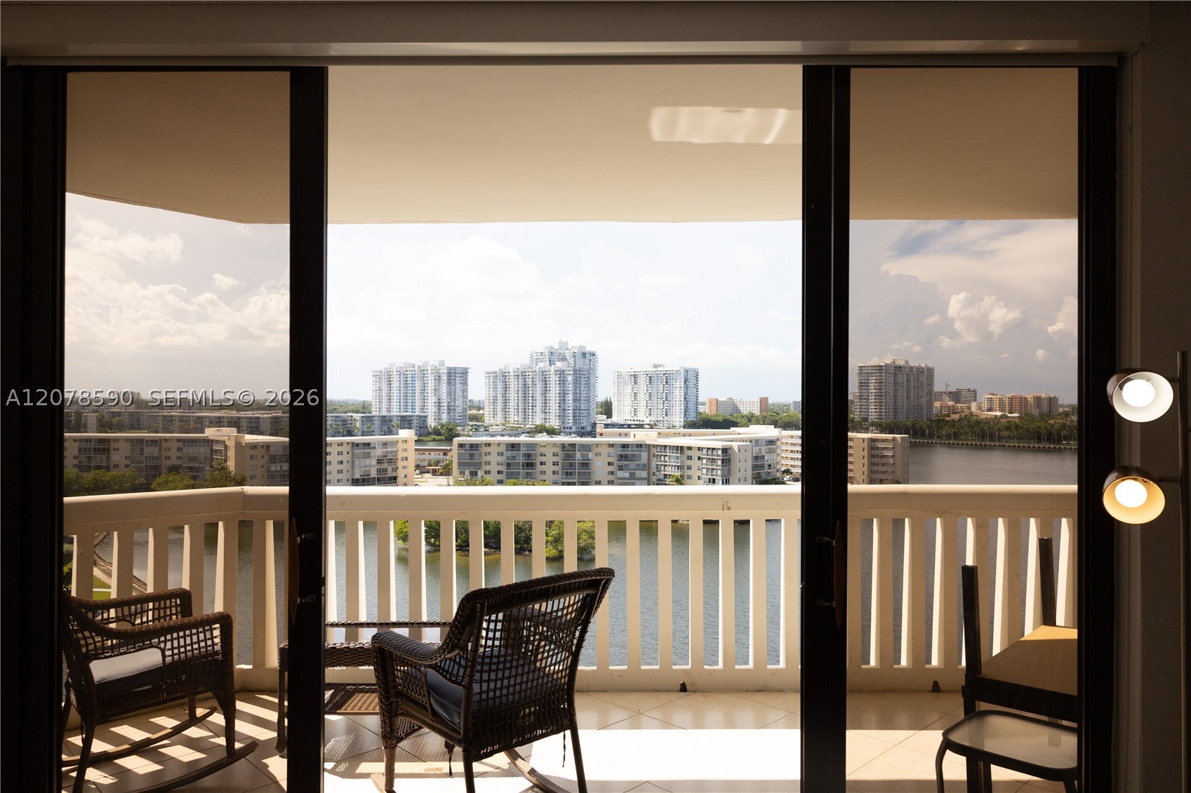 1000 W Island Blvd #1010, Aventura FL 33160