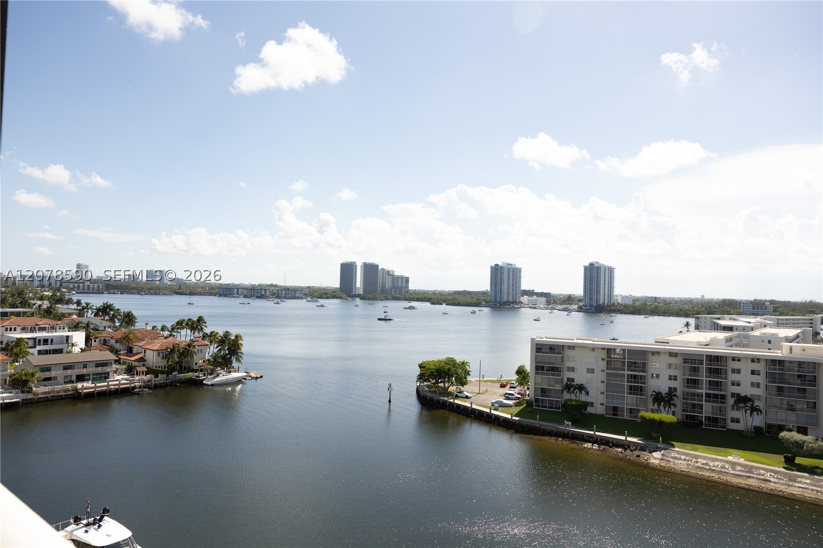 1000 W Island Blvd #1010, Aventura FL 33160