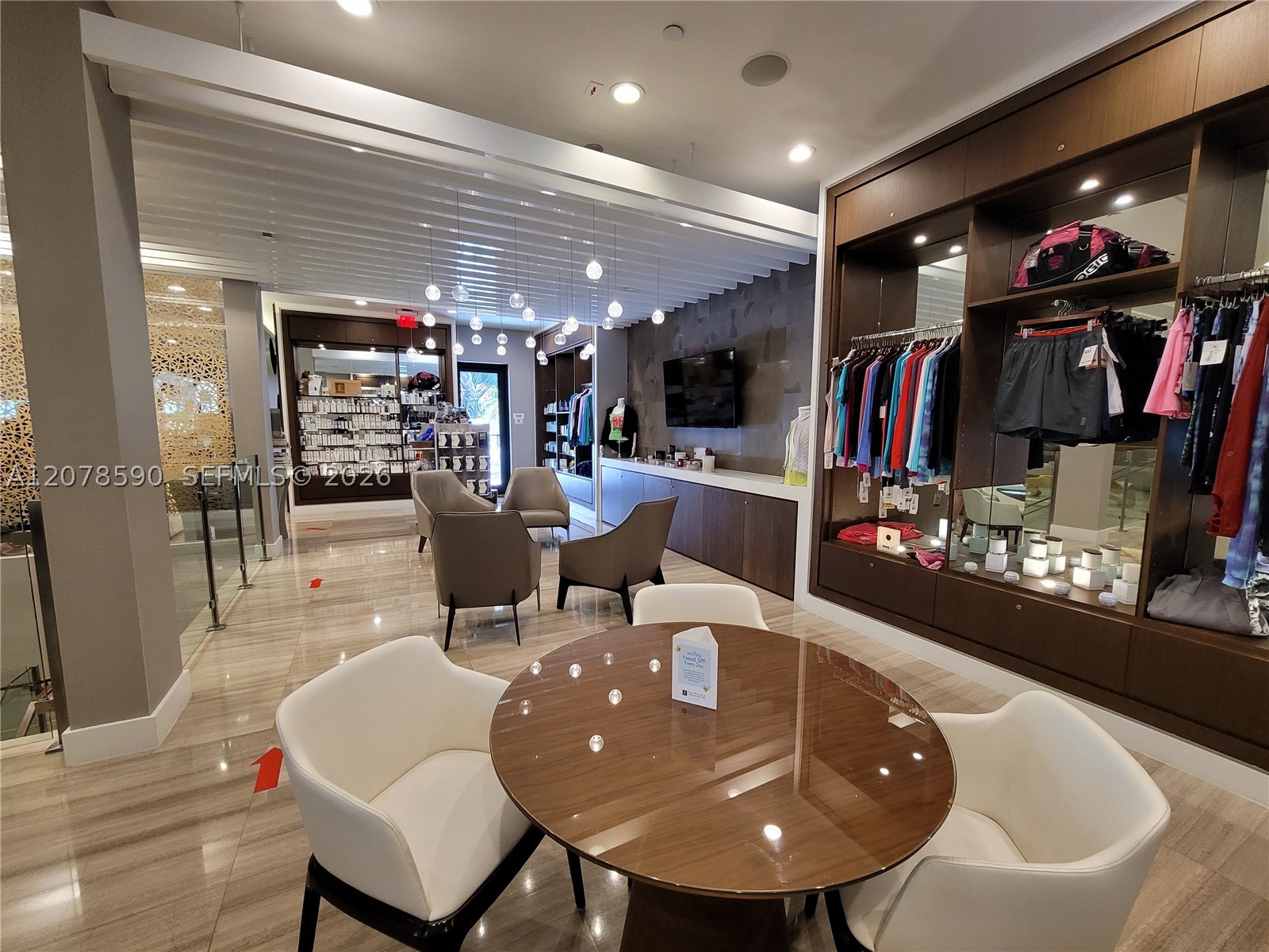 1000 W Island Blvd #1010, Aventura FL 33160