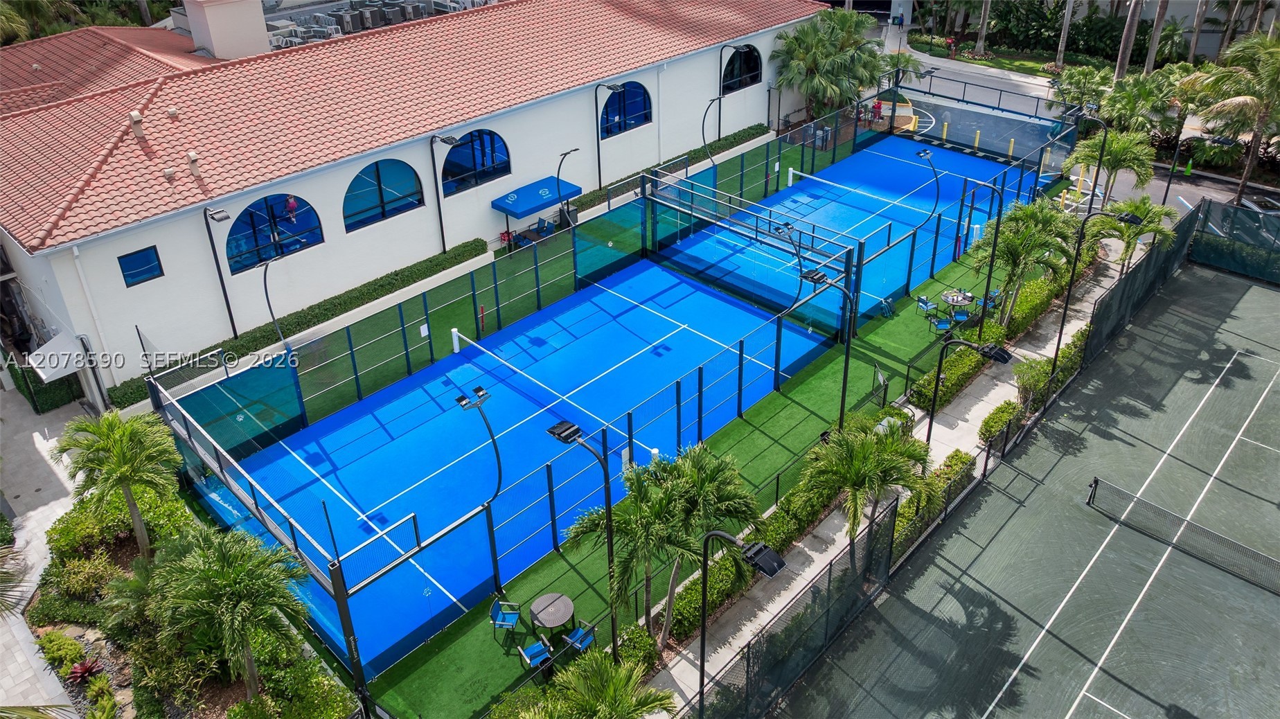 1000 W Island Blvd #1010, Aventura FL 33160