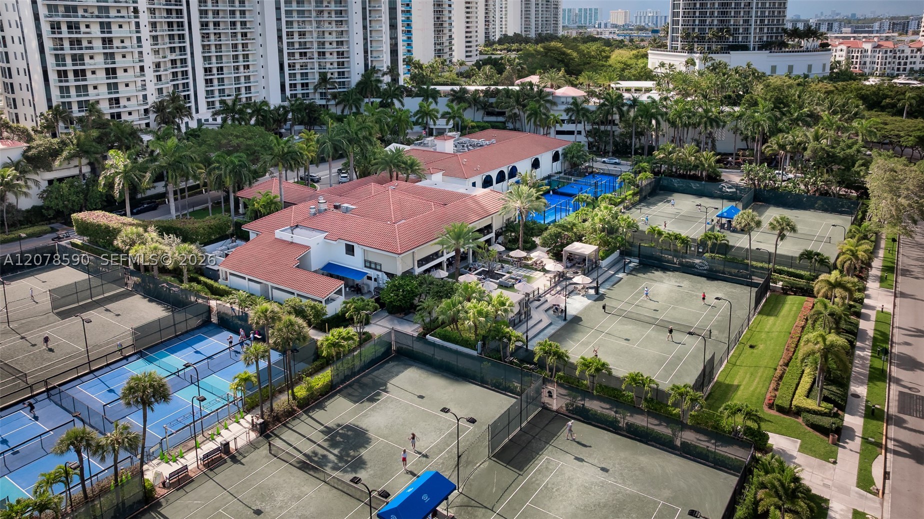 1000 W Island Blvd #1010, Aventura FL 33160