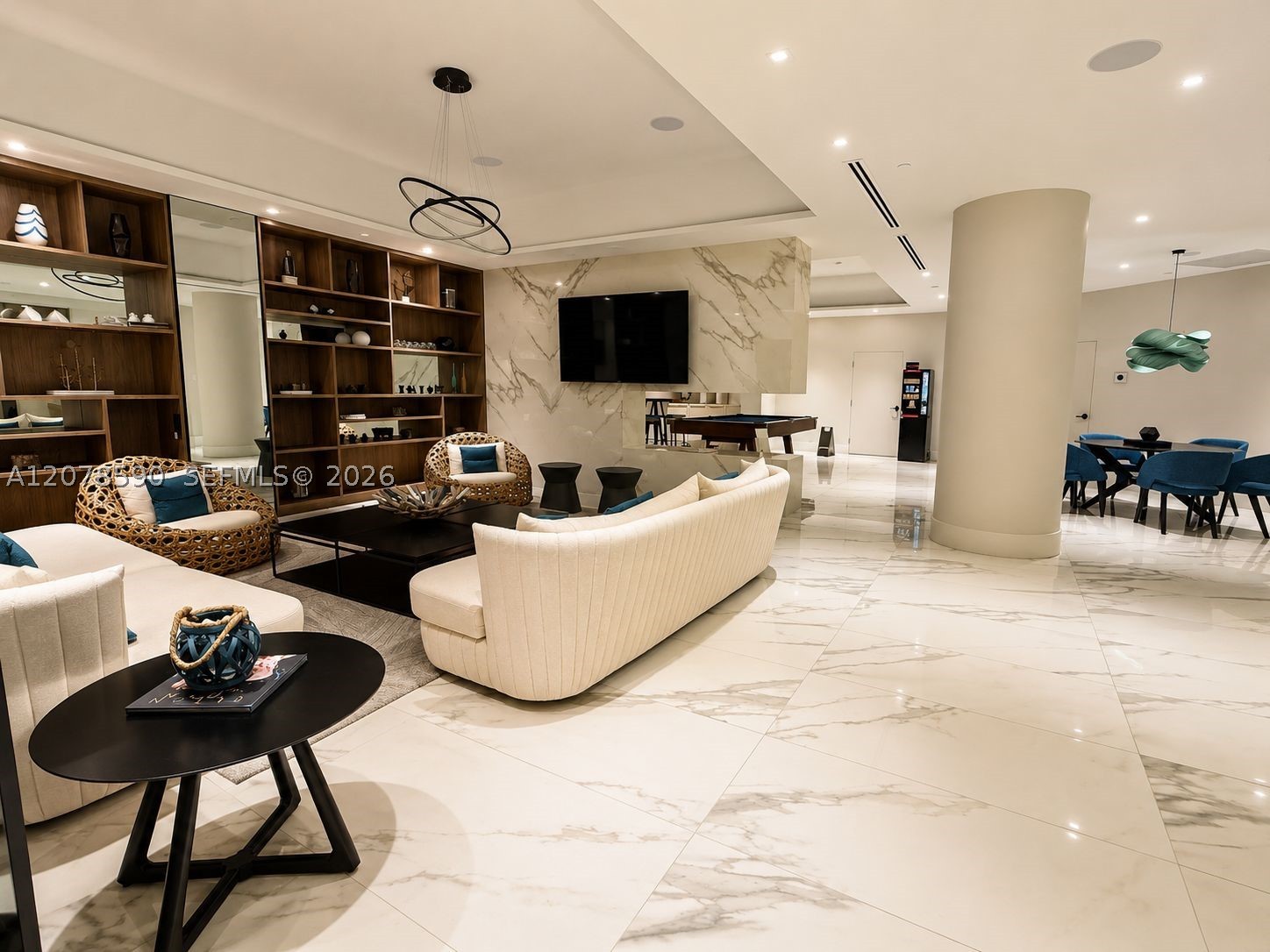 1000 W Island Blvd #1010, Aventura FL 33160