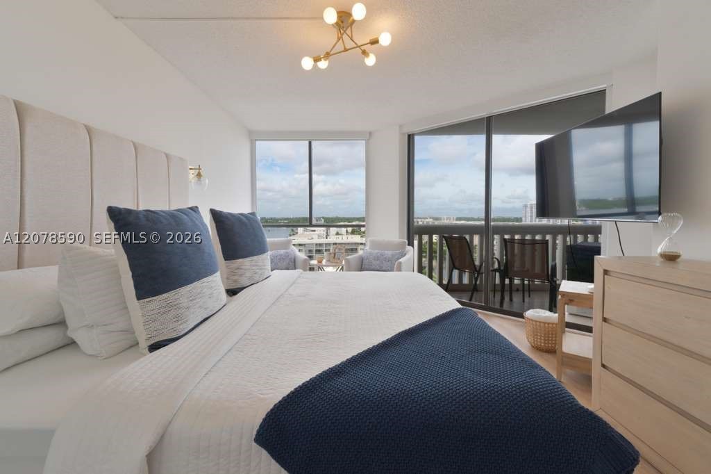 1000 W Island Blvd #1010, Aventura FL 33160