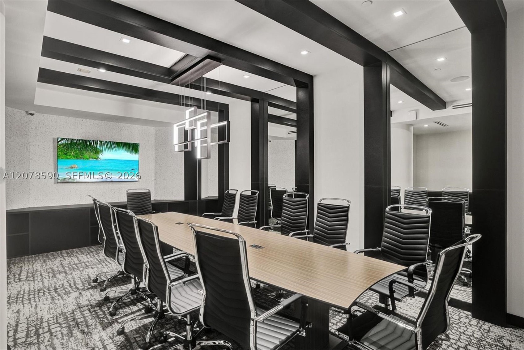 1000 W Island Blvd #1010, Aventura FL 33160