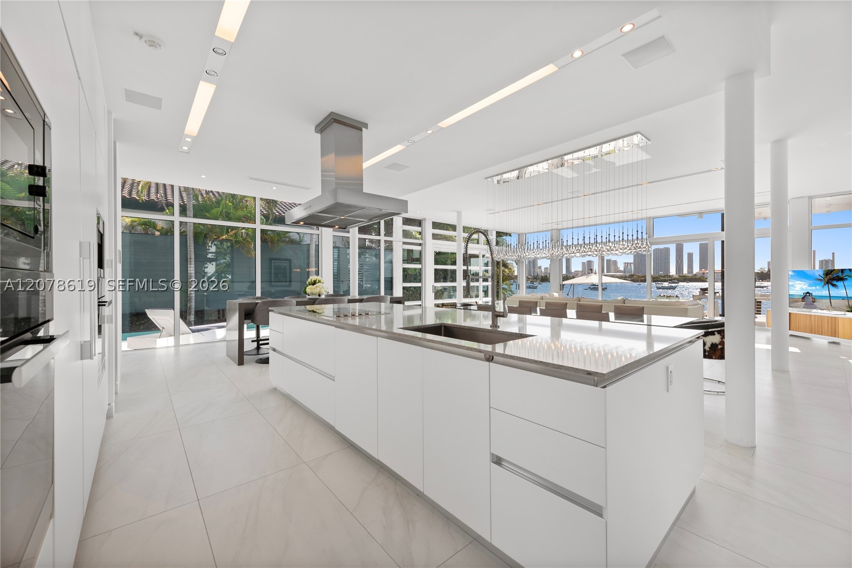 440 S Hibiscus Dr, Miami Beach FL 33139