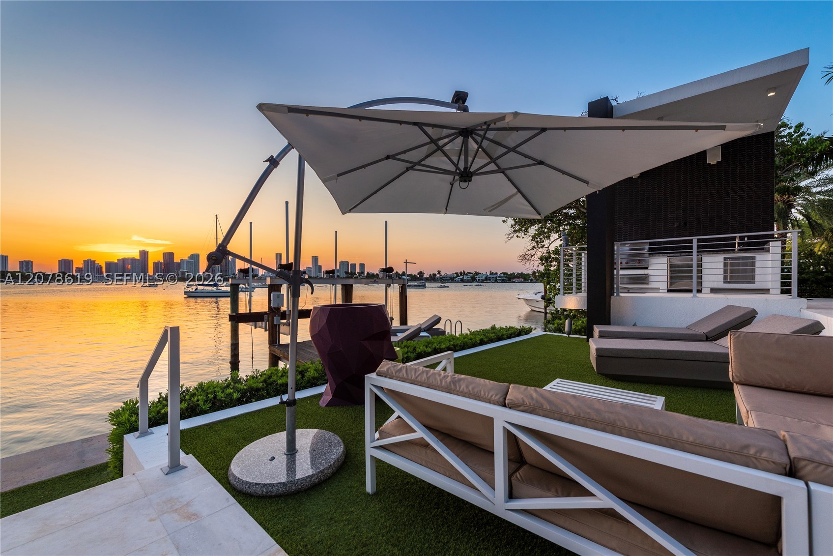 440 S Hibiscus Dr, Miami Beach FL 33139