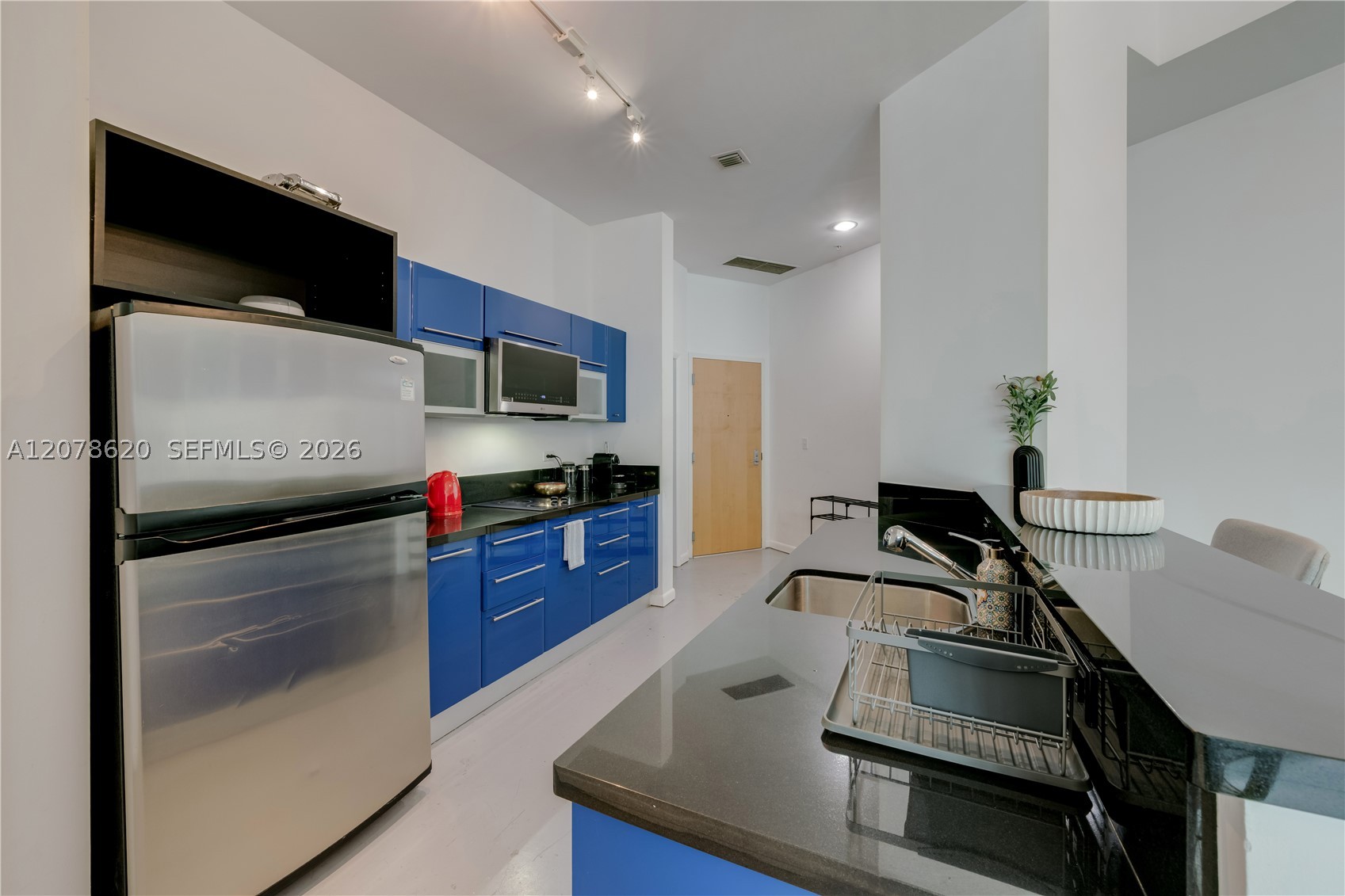 253 NE 2nd St #228, Miami FL 33132