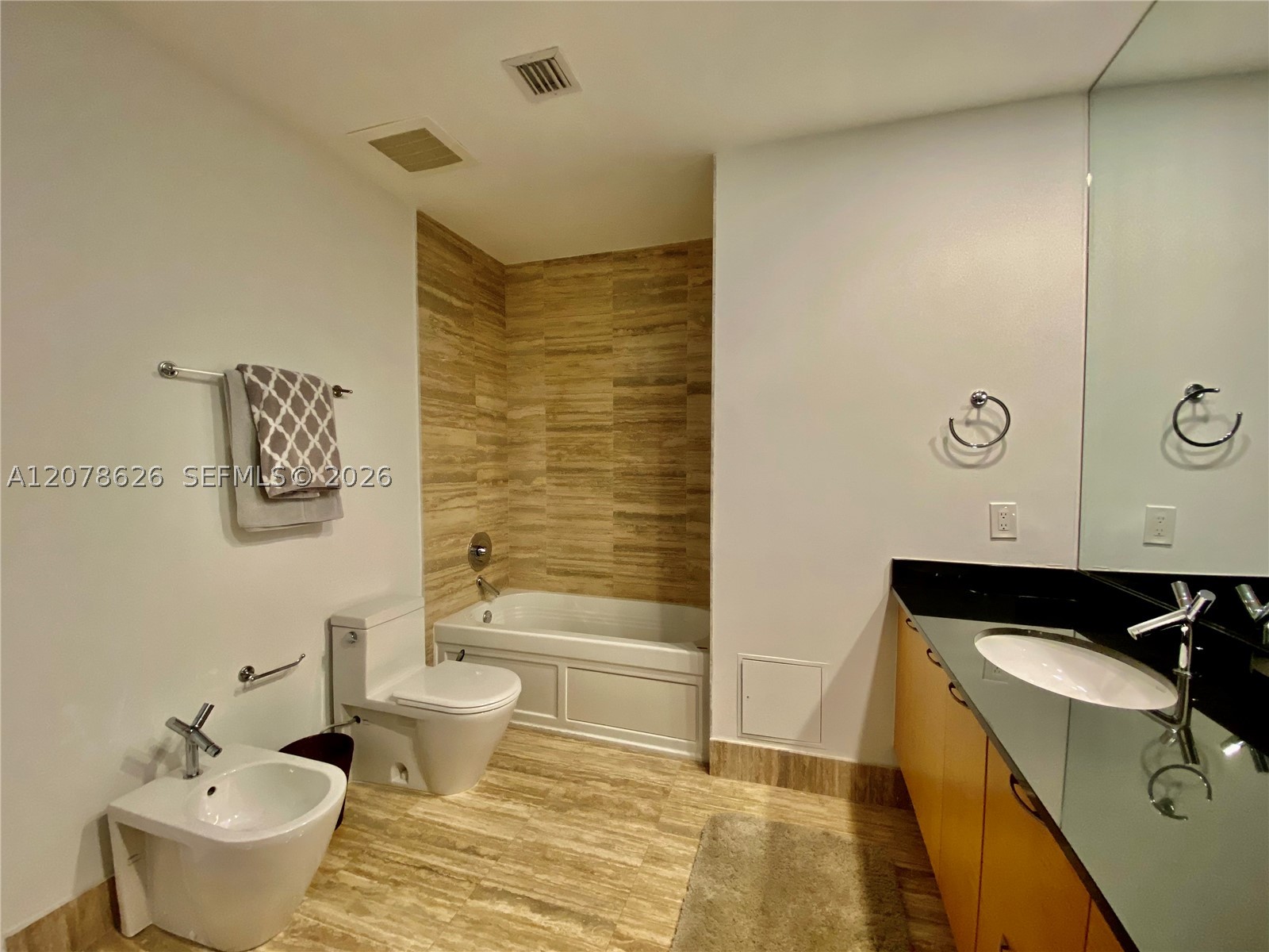 15811 Collins Ave #1605, Sunny Isles Beach FL 33160