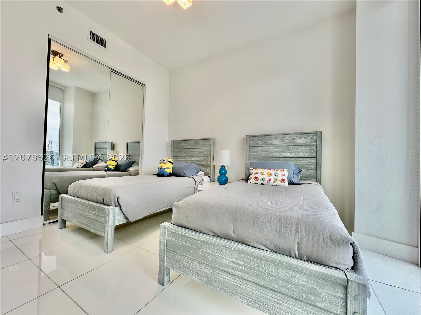 15811 Collins Ave #1605, Sunny Isles Beach FL 33160