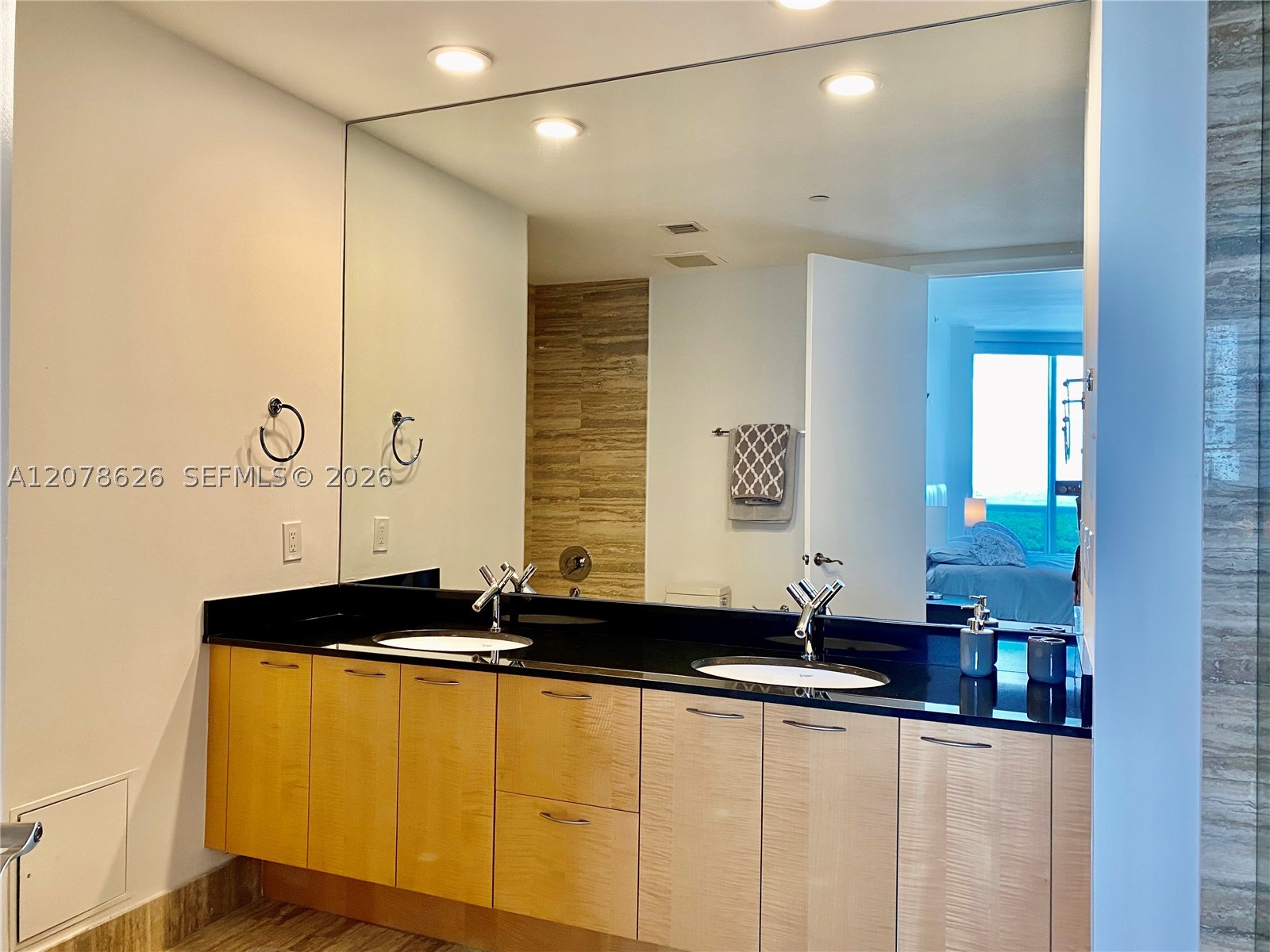 15811 Collins Ave #1605, Sunny Isles Beach FL 33160