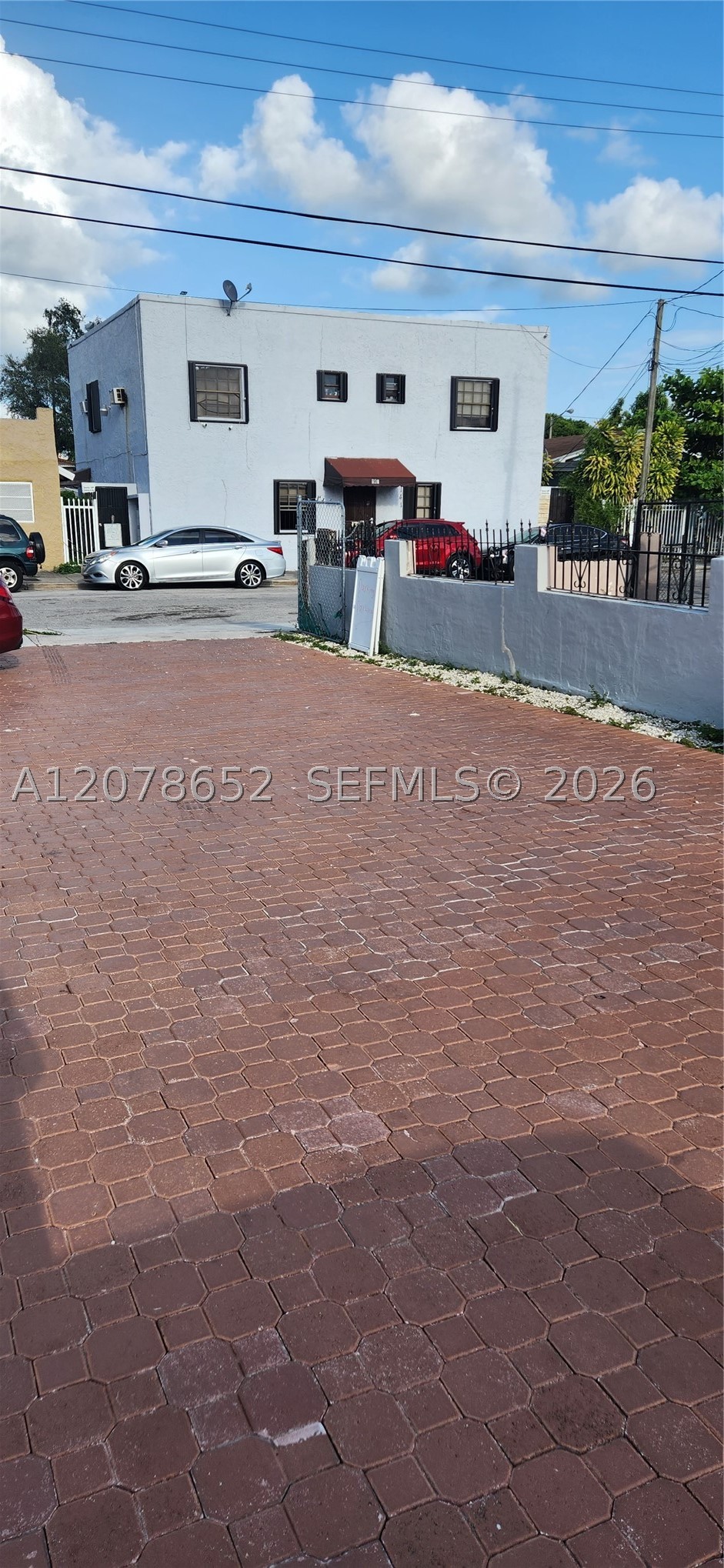 150 NW 17th Ct, Miami FL 33125