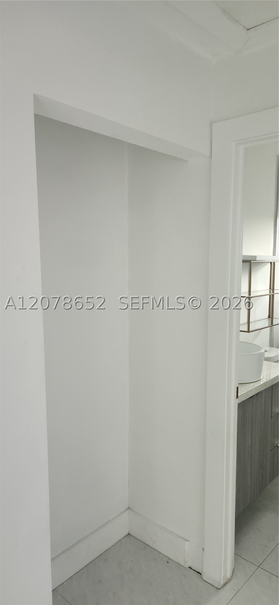 150 NW 17th Ct, Miami FL 33125