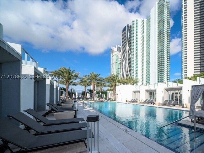 851 NE 1st Ave #3202, Miami FL 33132