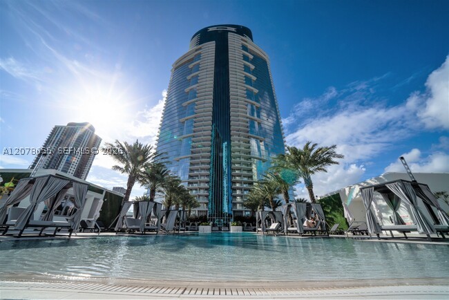 851 NE 1st Ave #3202, Miami FL 33132