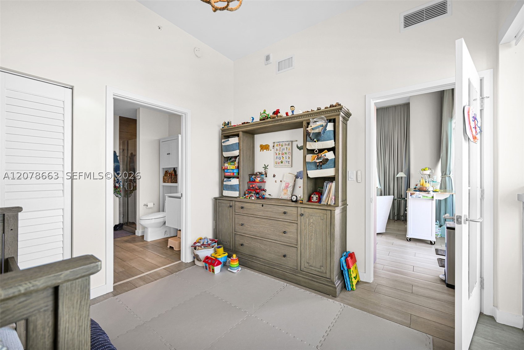 1600 SW 1st Ave #802, Miami FL 33129
