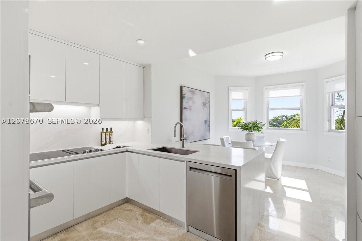 13633 Deering Bay Dr #256, Coral Gables FL 33158